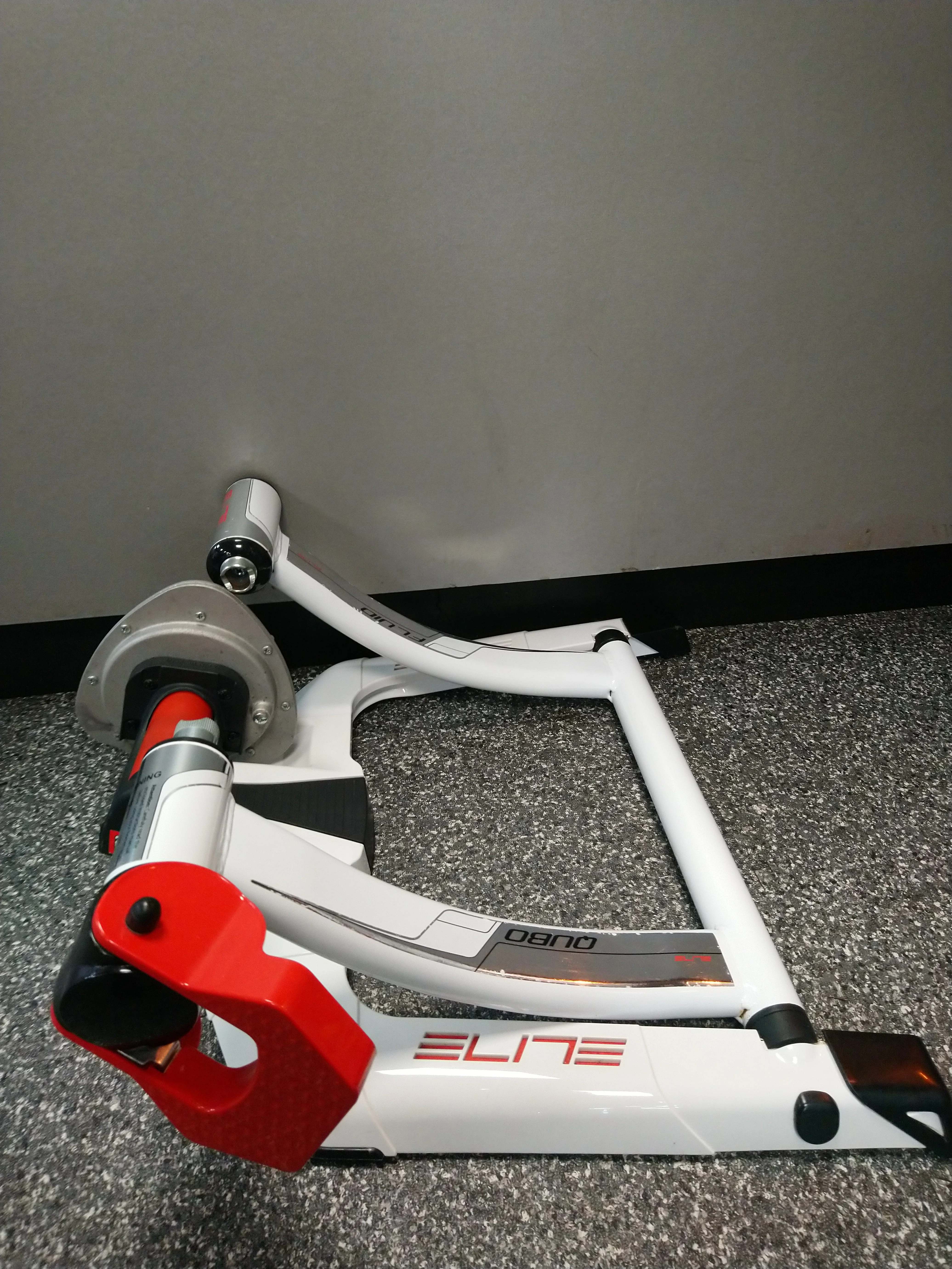 ELITE Qubo Power Fluid Trainer - Image 3