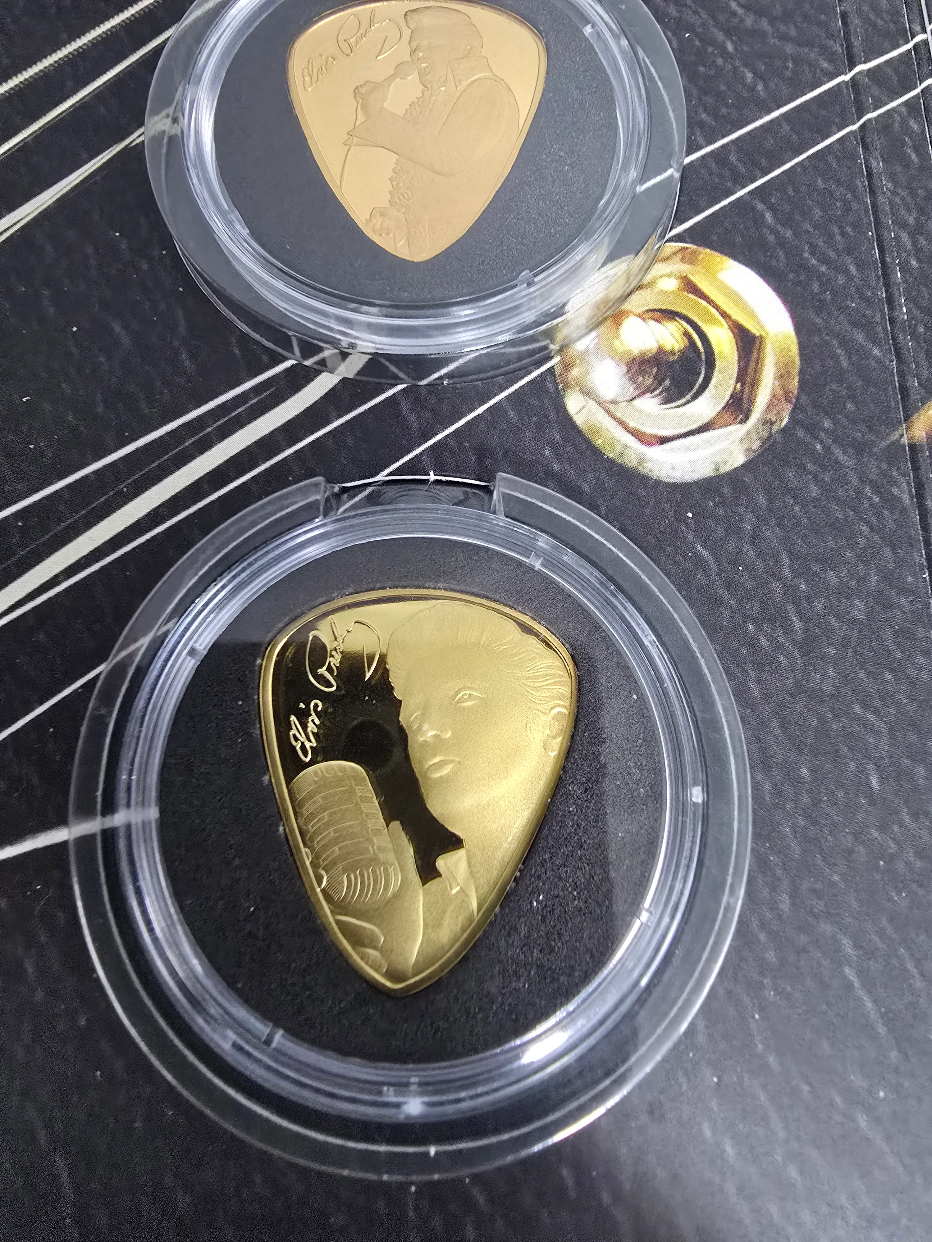 Elvis Presley Official Plectrum Coin Collection London Mint Solid + 9ct Plectrum (FULL SET) - Image 3
