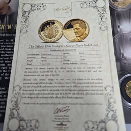Elvis Presleys "The King Of Rock And Roll" 9ct Coin Included (8G) (5X Coins In This Set) - Image 3