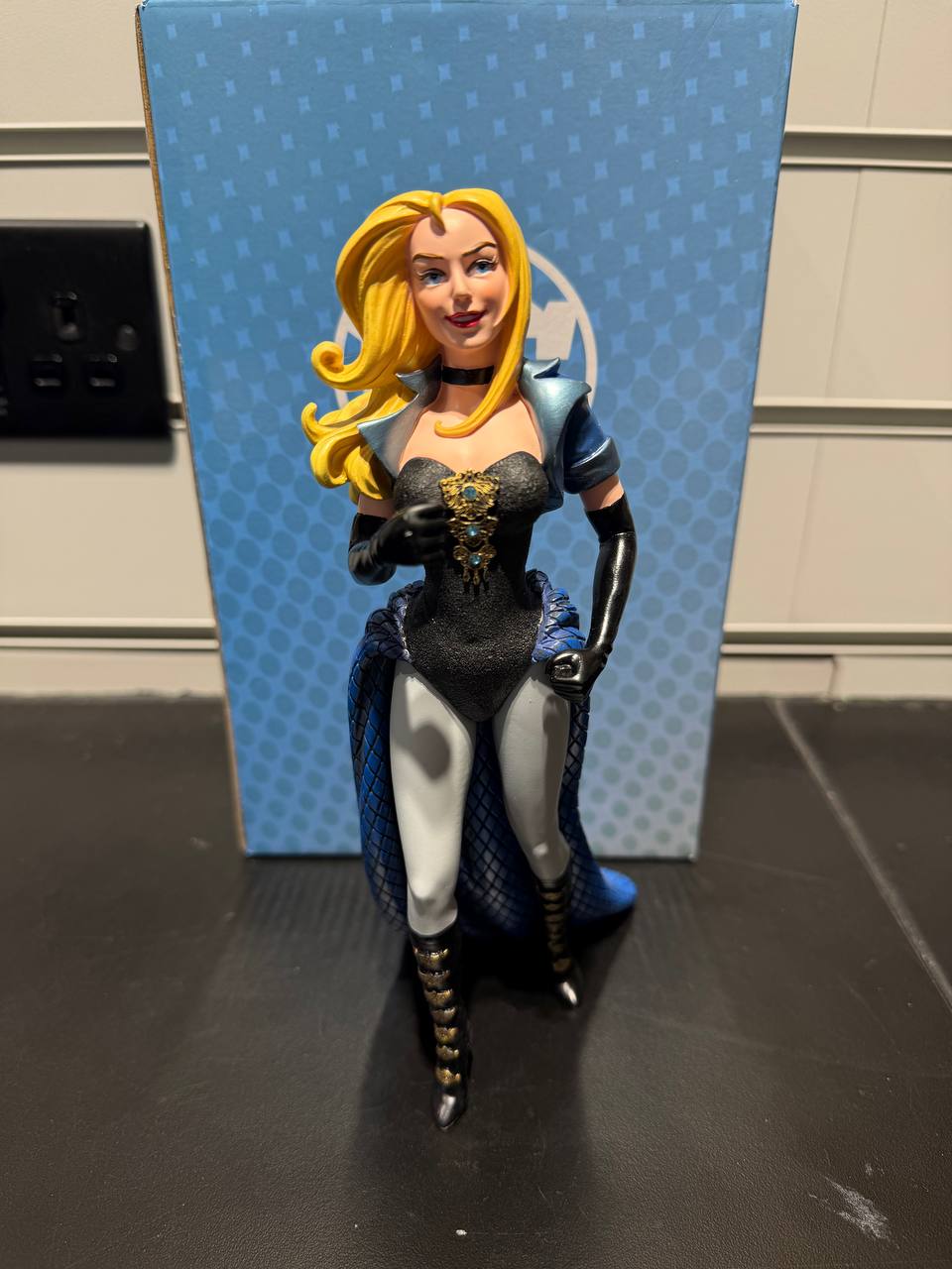 enesco couture de force BLACK CANARY statue DC comics boxed - Image 2