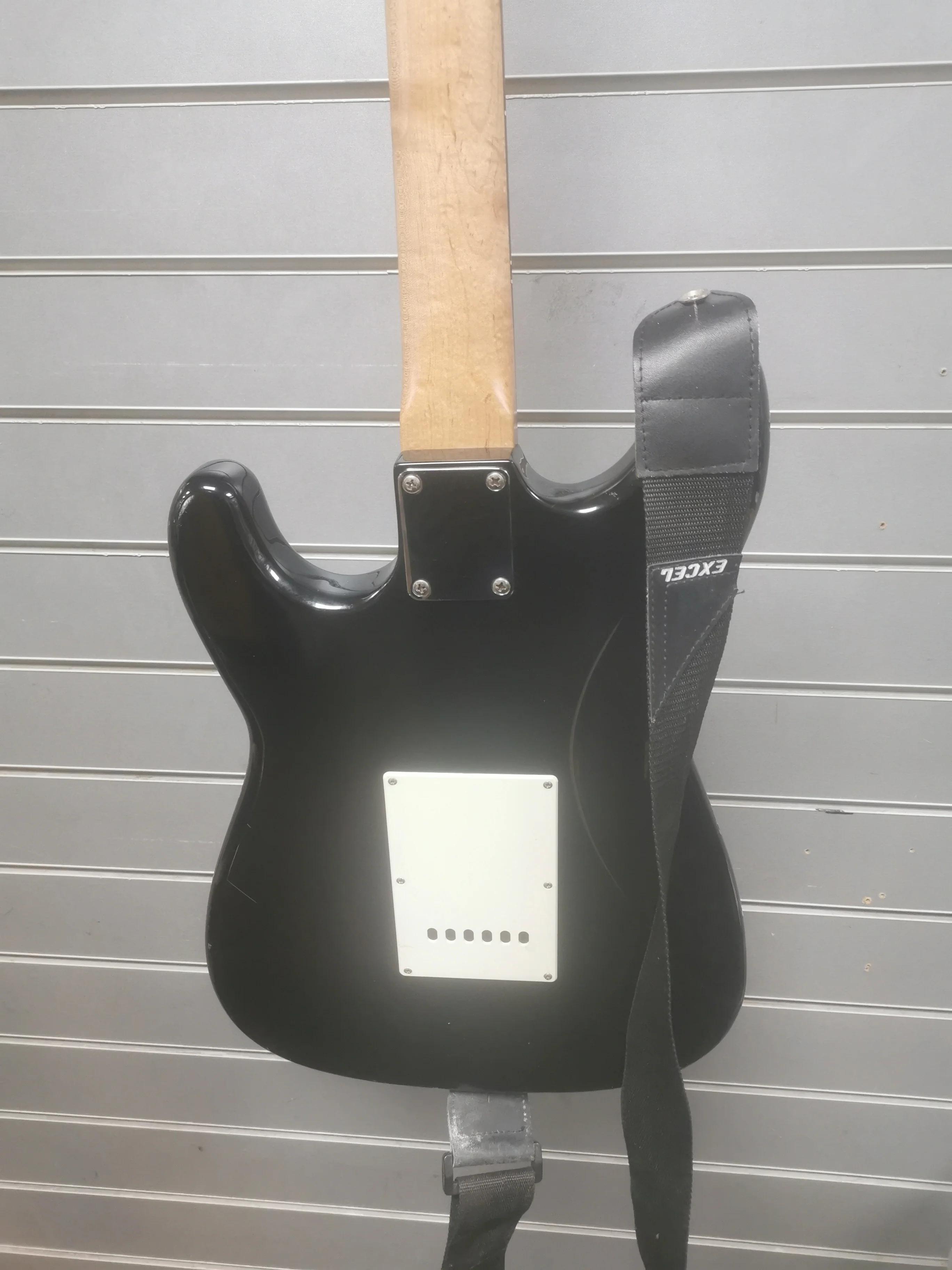 Excel Electric Guitar with Strap - Image 3