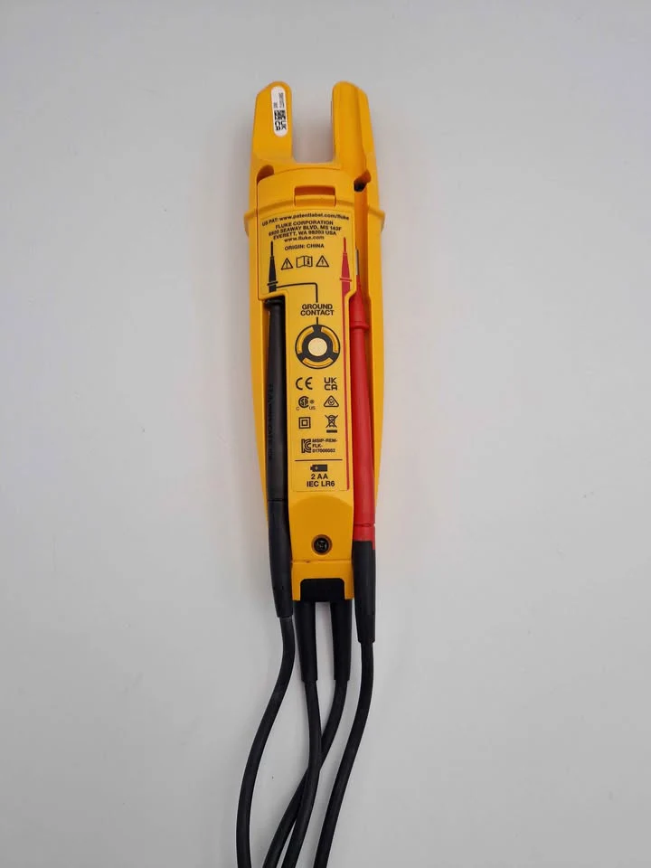 FLUKE T6-600 Electrical Tester - Includes Case - Image 3