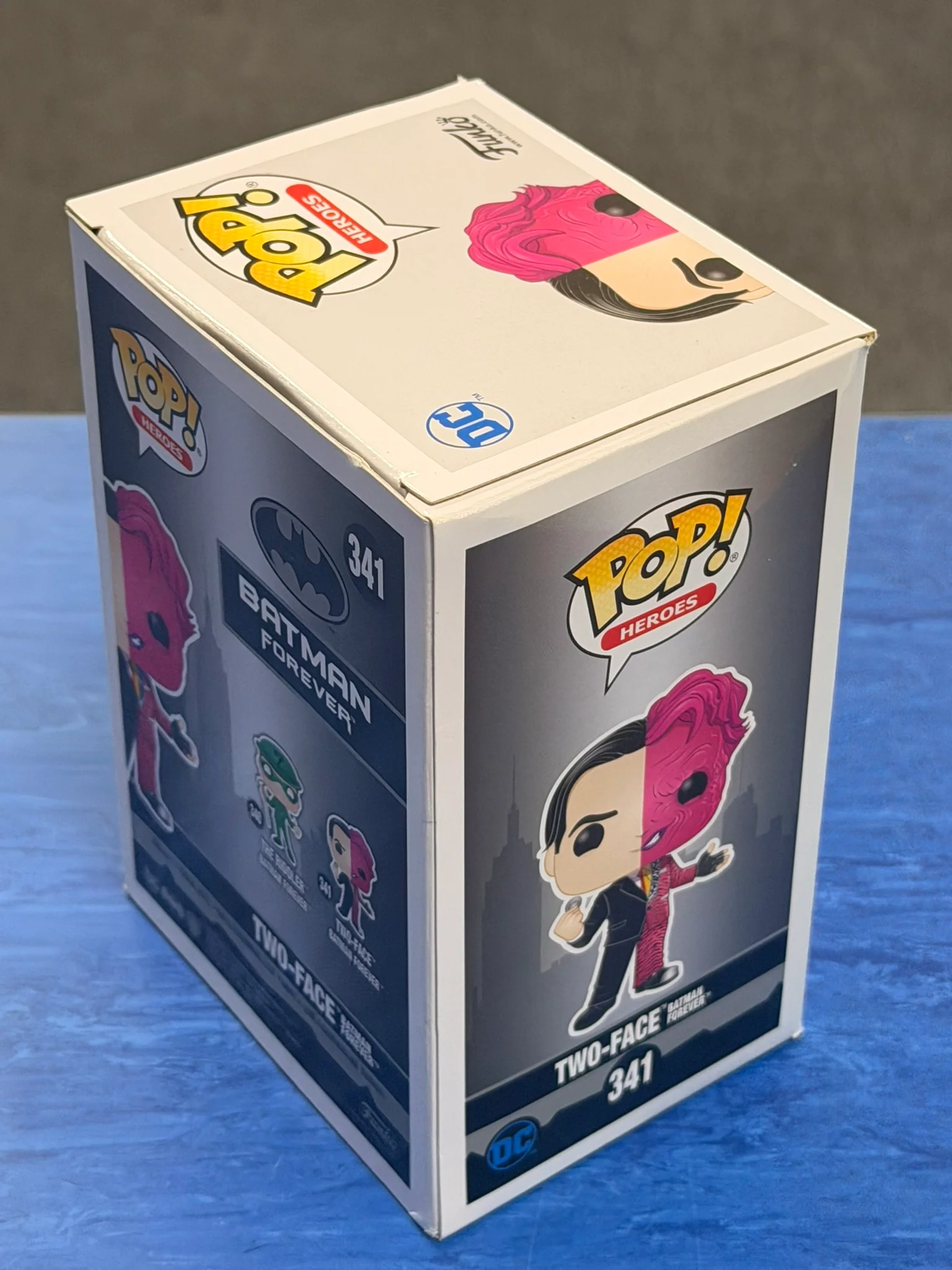 funko pop batman forever two face 341 - Image 3