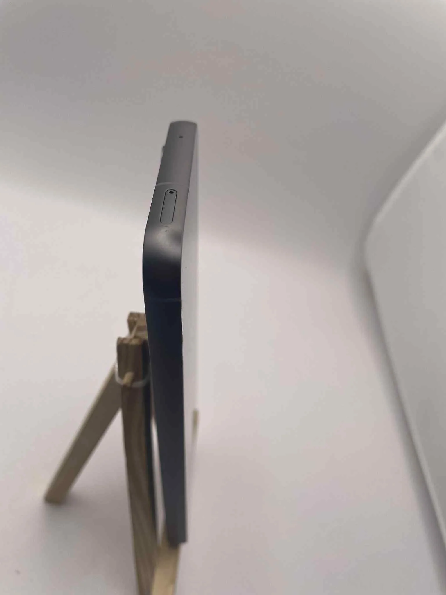 Galaxy S23 FE 128GB - Graphite  - Unlocked - Image 2
