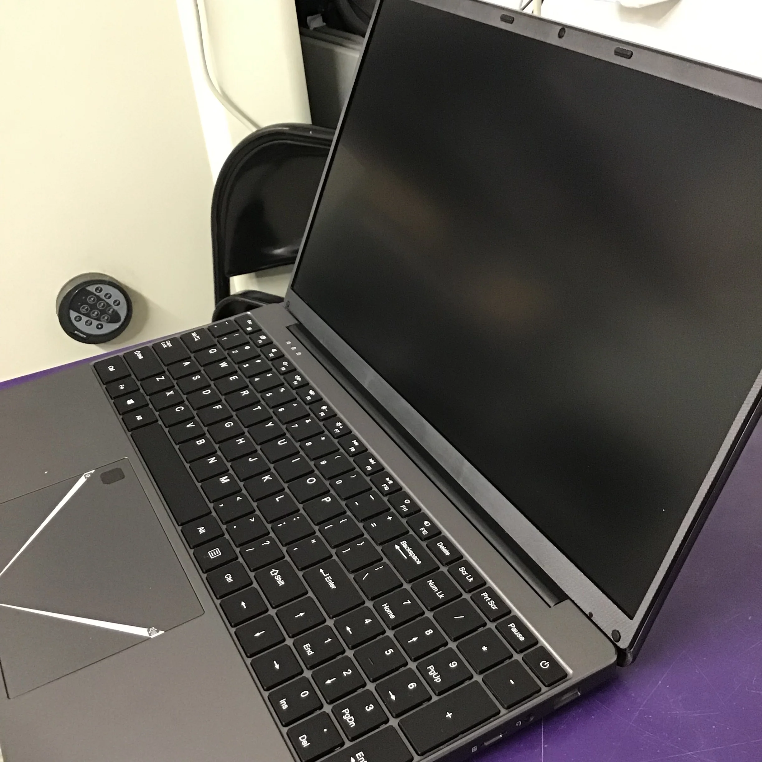 Generic Laptop - Image 3