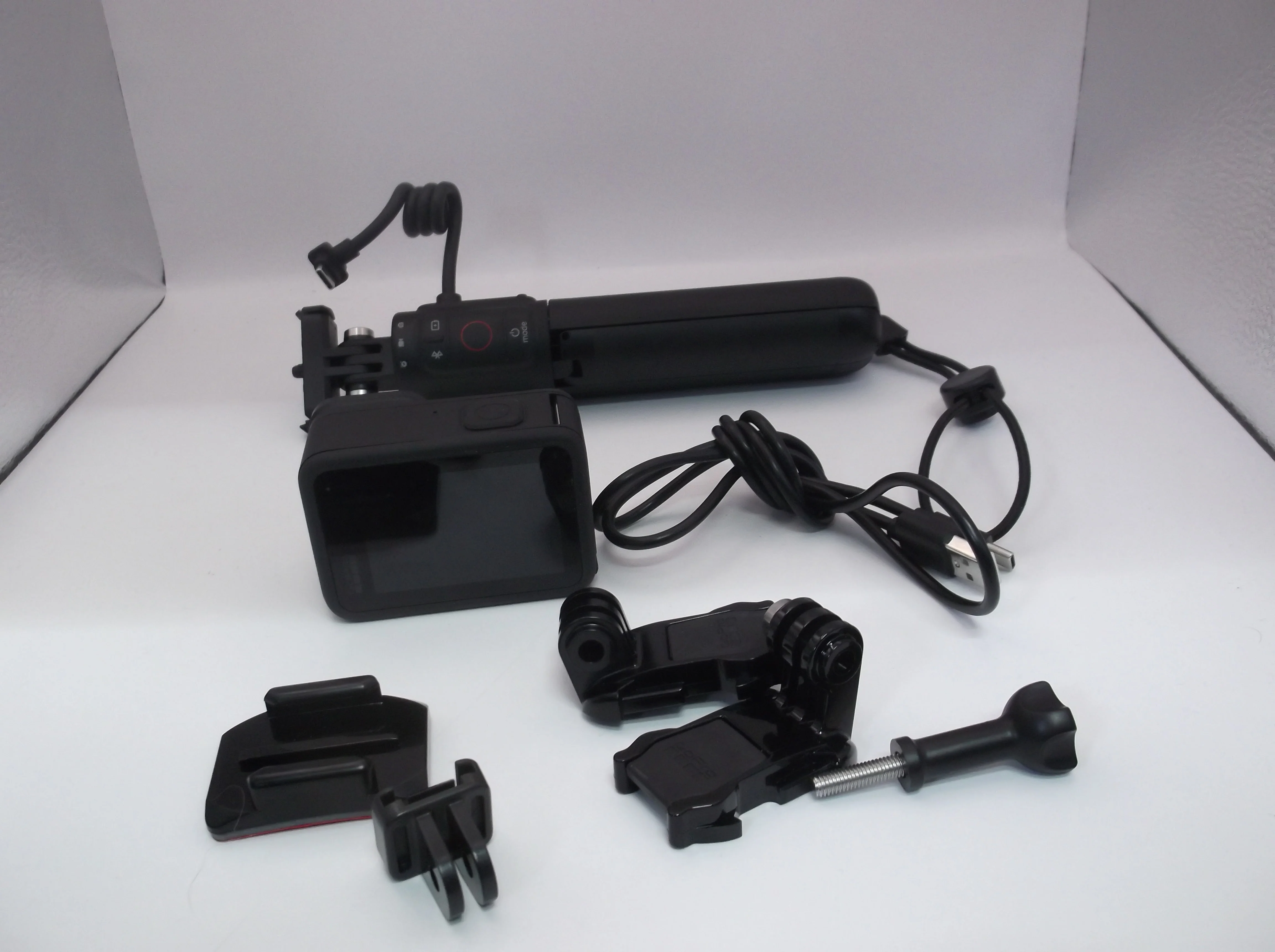 Go Pro Bundle (Camera and holder) - Image 2