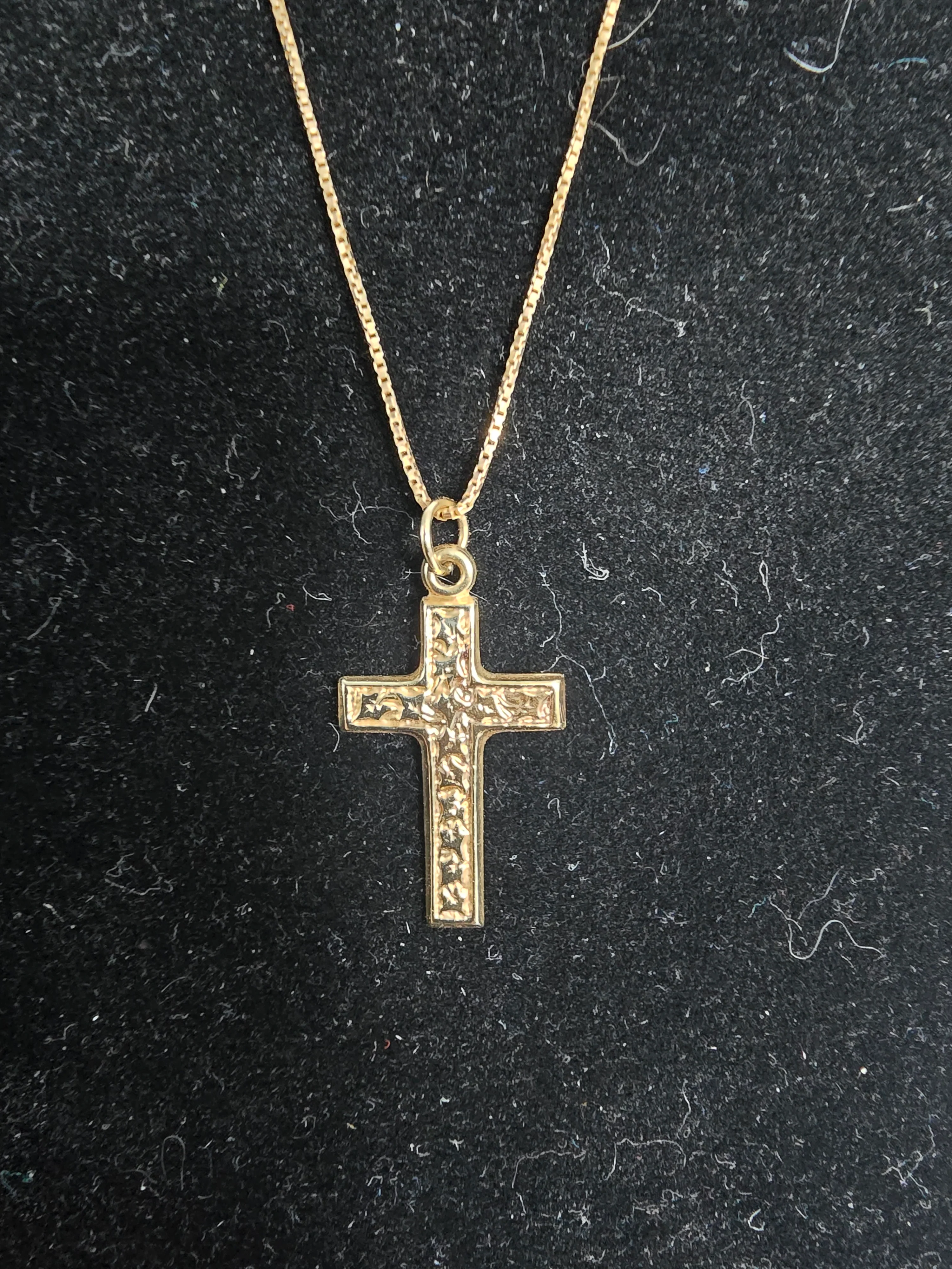 Gold Necklace with cross 375 9ct 2.5G 20'' in Length - Image 2
