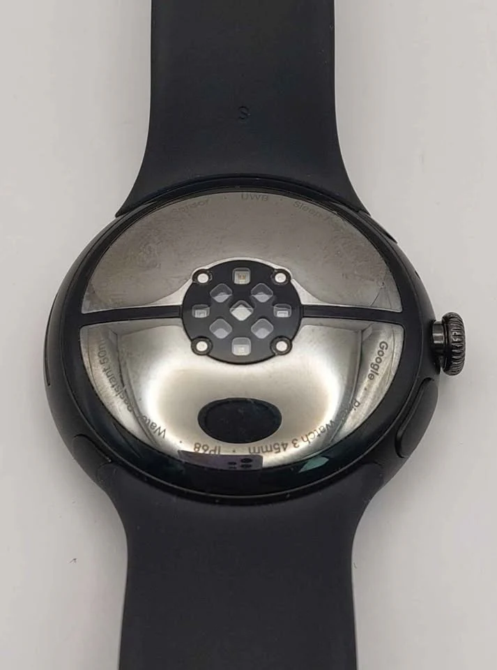 Google pixel watch 3 45mm matte black with strap Boxed & Charger - Image 3