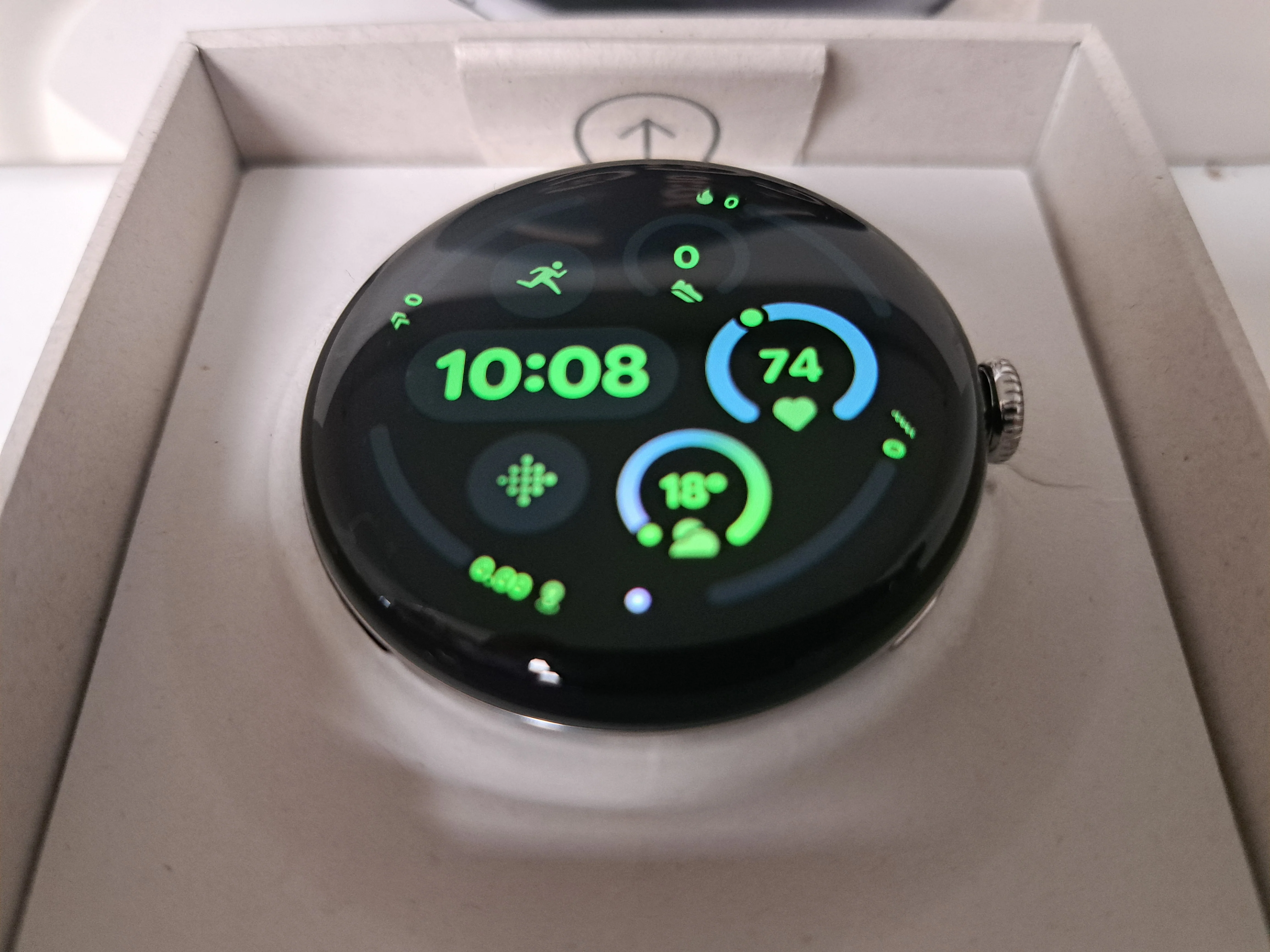 Google Pixel Watch 3 45mm WiFi - Silver - Porcelain Band - Great Yarmouth - Image 4
