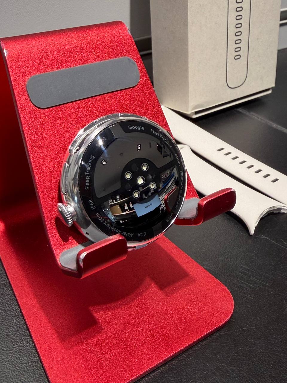 Google Pixel Watch 4 41mm BT Polished Silver - Image 4