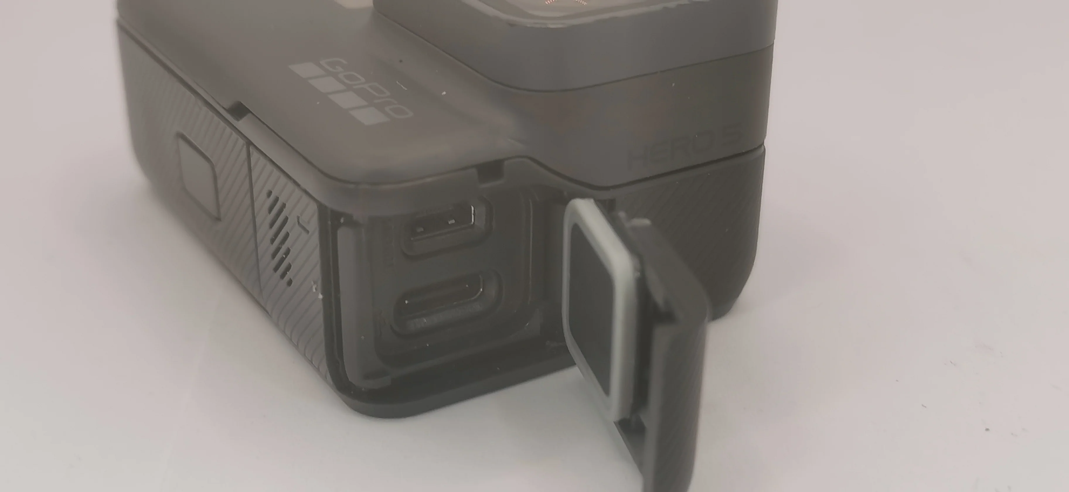 GoPro Hero 5 4K Ultra 12M Black, Unboxed with Case & Harness - Image 4