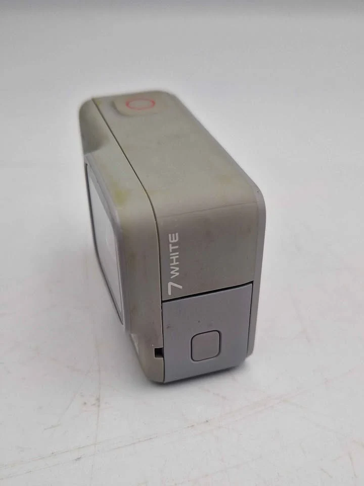 GoPro Hero 7 - White Edition - 12MP Action Camera (Unboxed) **Slightly Worn** - Image 3
