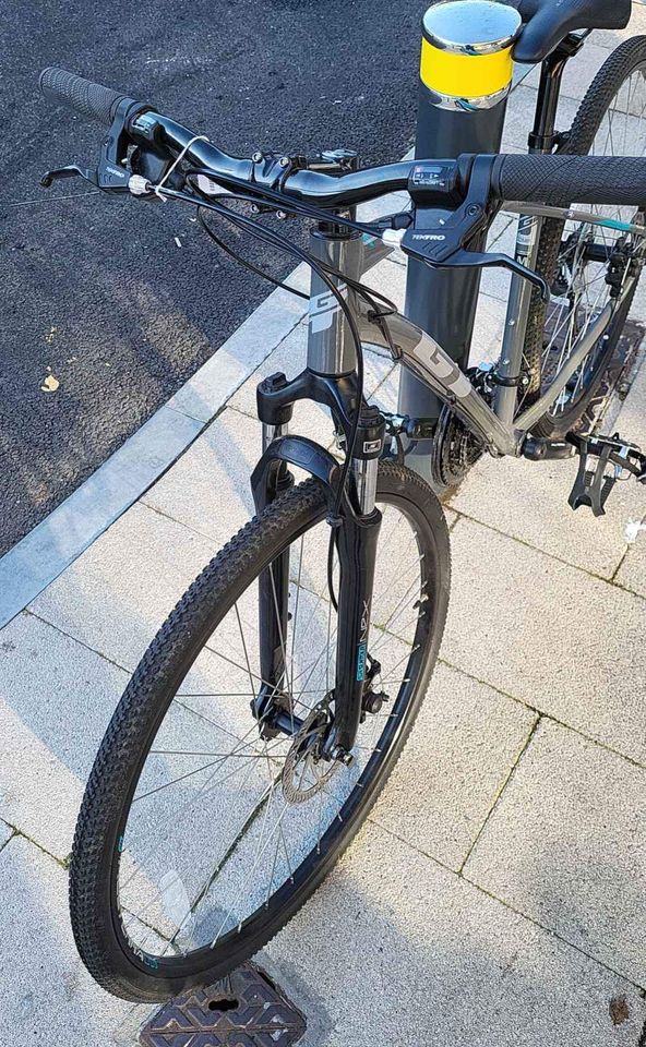GT Transeo Comp Hybrid Bike (M Frame 18.5") 27.5" Wheels - 21 Gears - Image 3