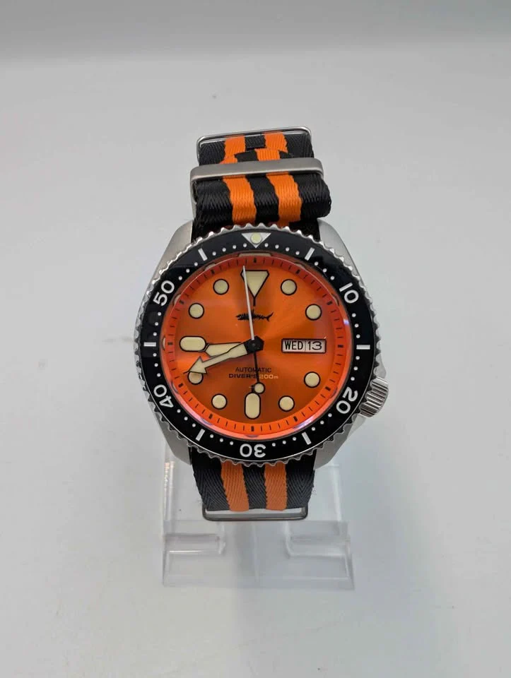 **DEAL** Heimdallr Sharkey SKX Automatic Divers Watch With Day/Date - Orange Dial - Unboxed With NATO Strap