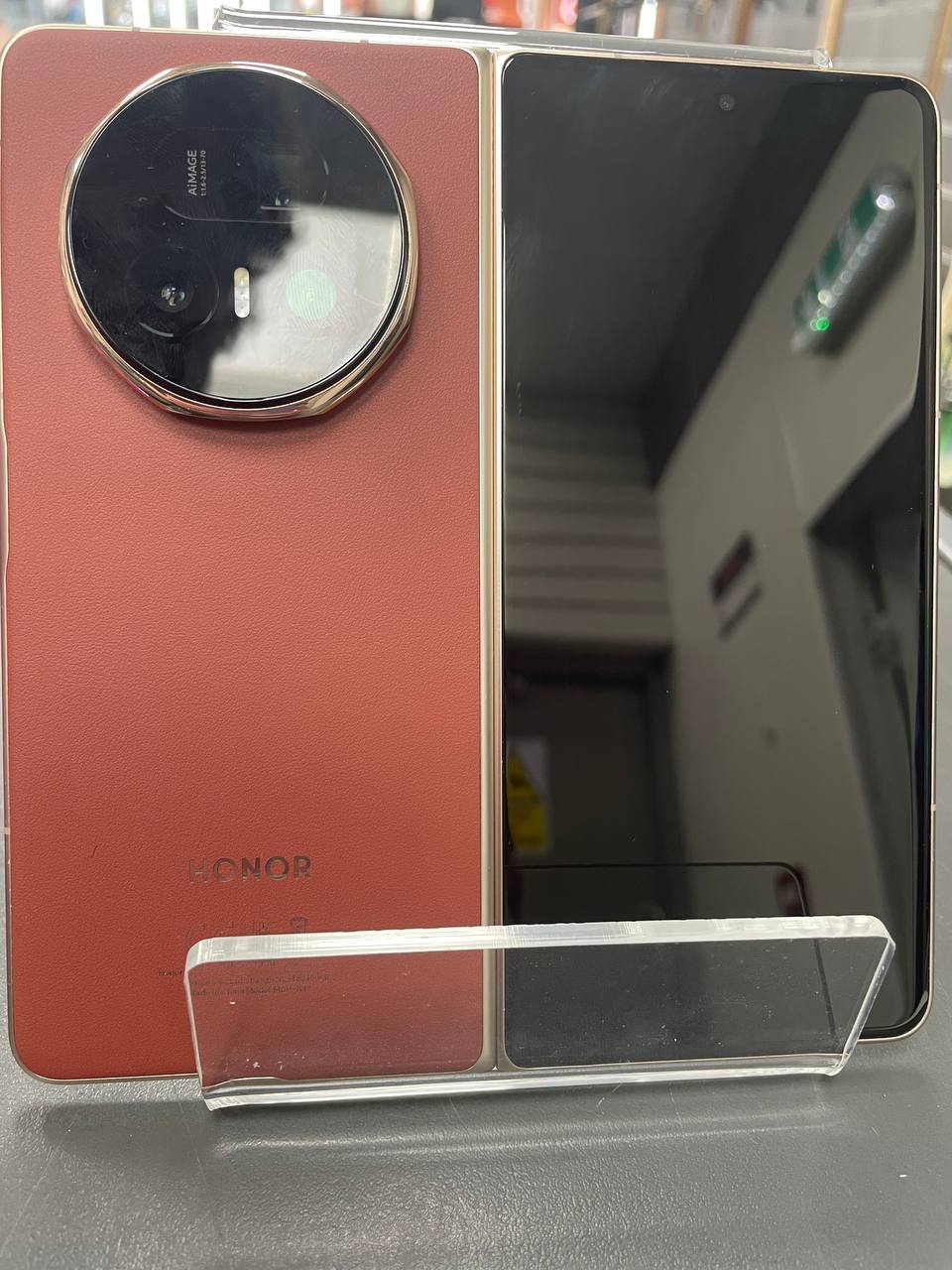 Honor Magic V5