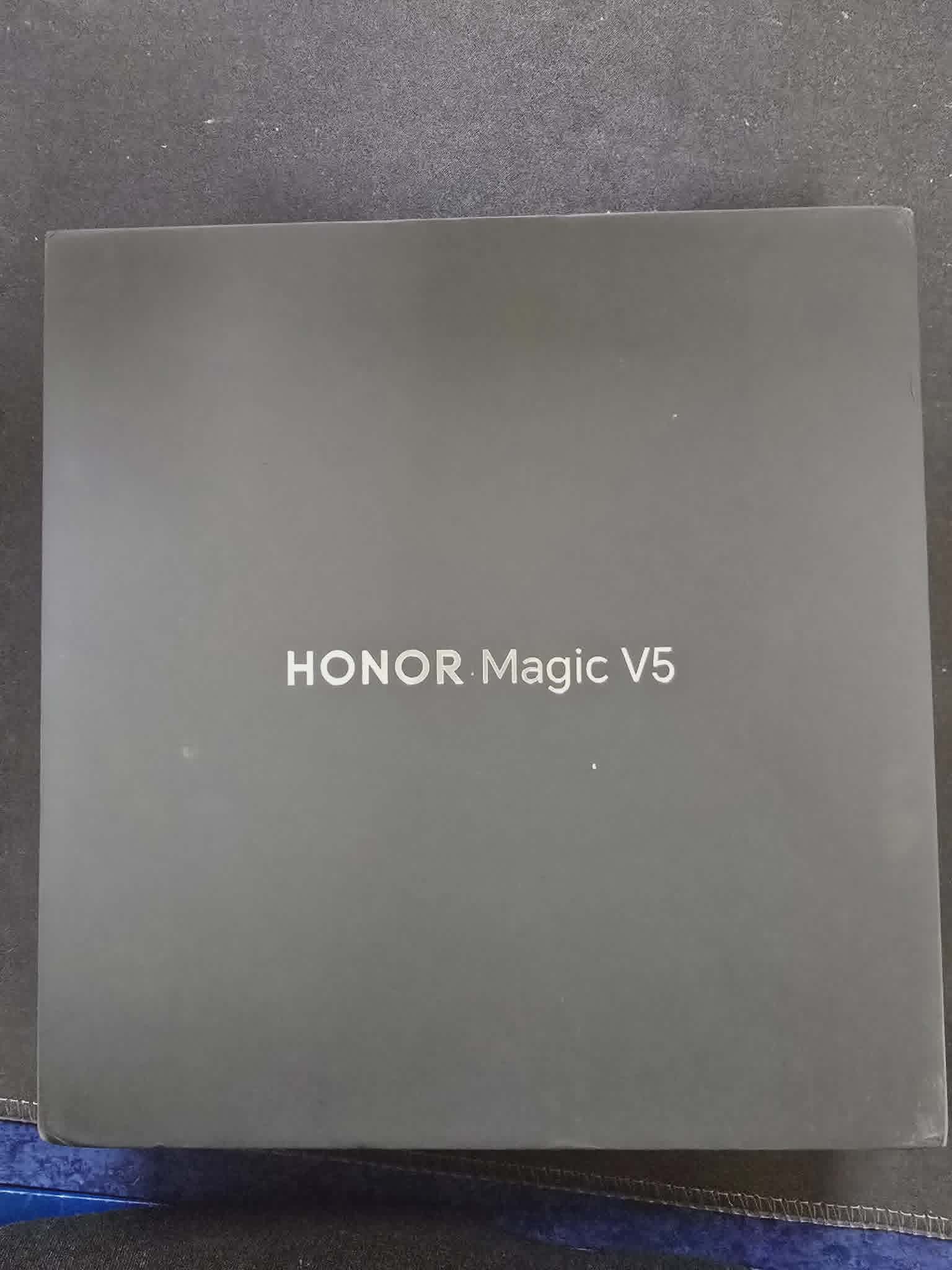 Honor Magic V5 5G (16+512GB) Black, Unlocked B - Image 4