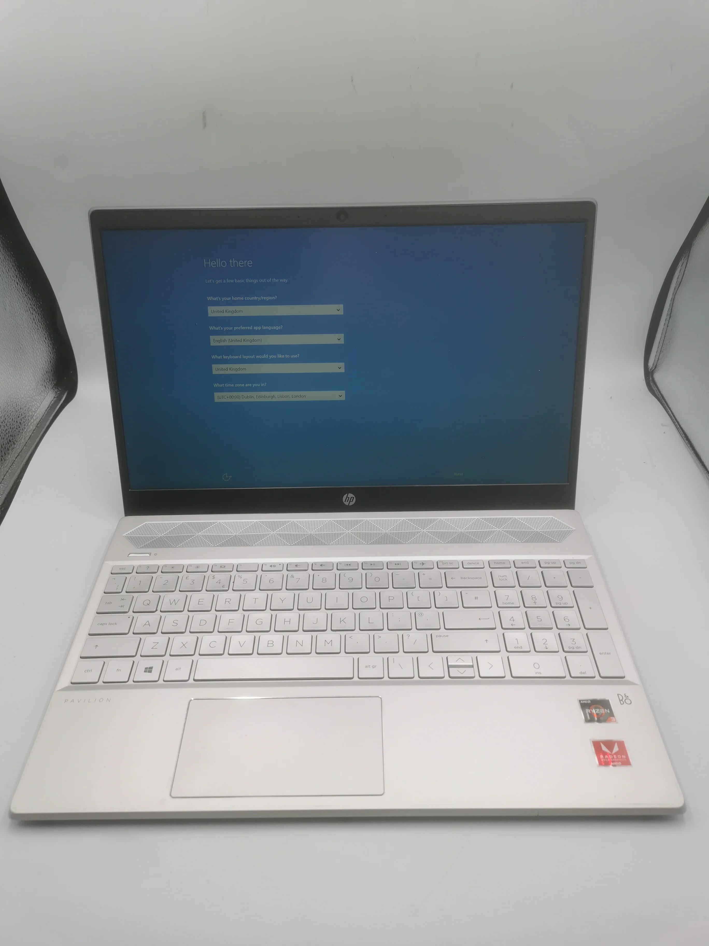 HP 15-CW0505SA/Ryzen 3 2300U/4GB Ram/128GB SSD/15"/W10