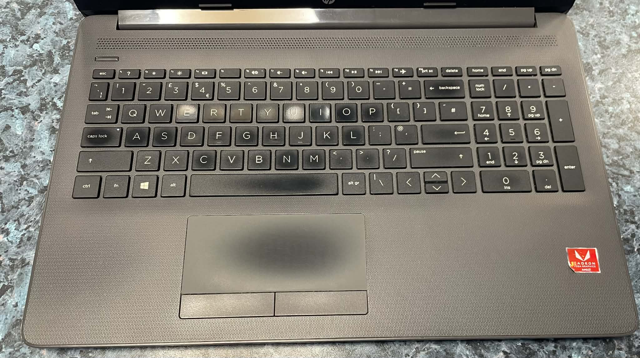 HP 255 G7 Laptop (2019) - Image 2