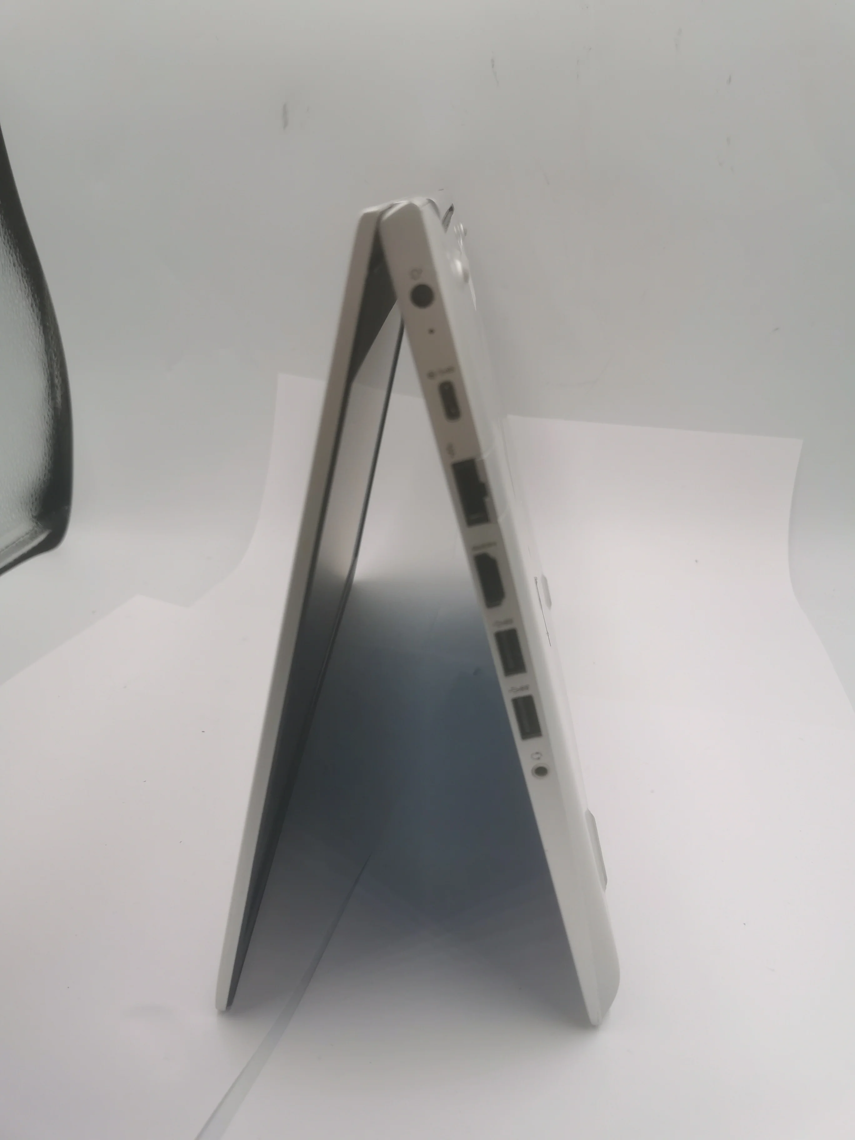 HP 445R Ryzen 5 3500U 16GB RAM 256GB SSD WINDOWS 11 - SCRATCHES ON THE CASE WITH MINOR DENTS - Image 3