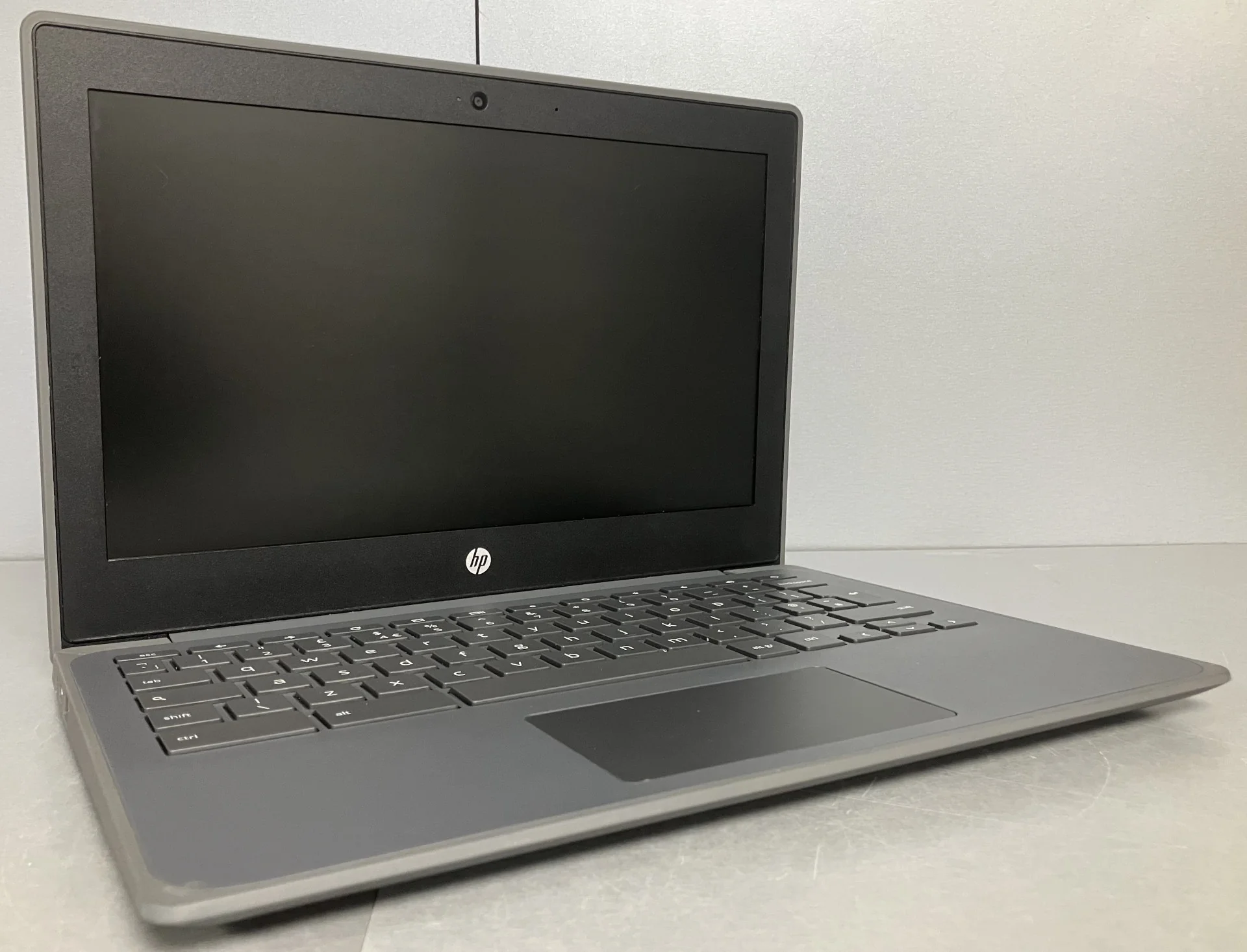HP Chromebook 11A G8 EE DDR4-SDRAM HD 11.6" Laptop (AMD A4 9120C / 1.6 GHz (2.4 GHz) / 1 MB Cache,4 GB DDR4-SDRAM,16 GB eMMC,Chrome OS ** Unboxed ** - Image 2