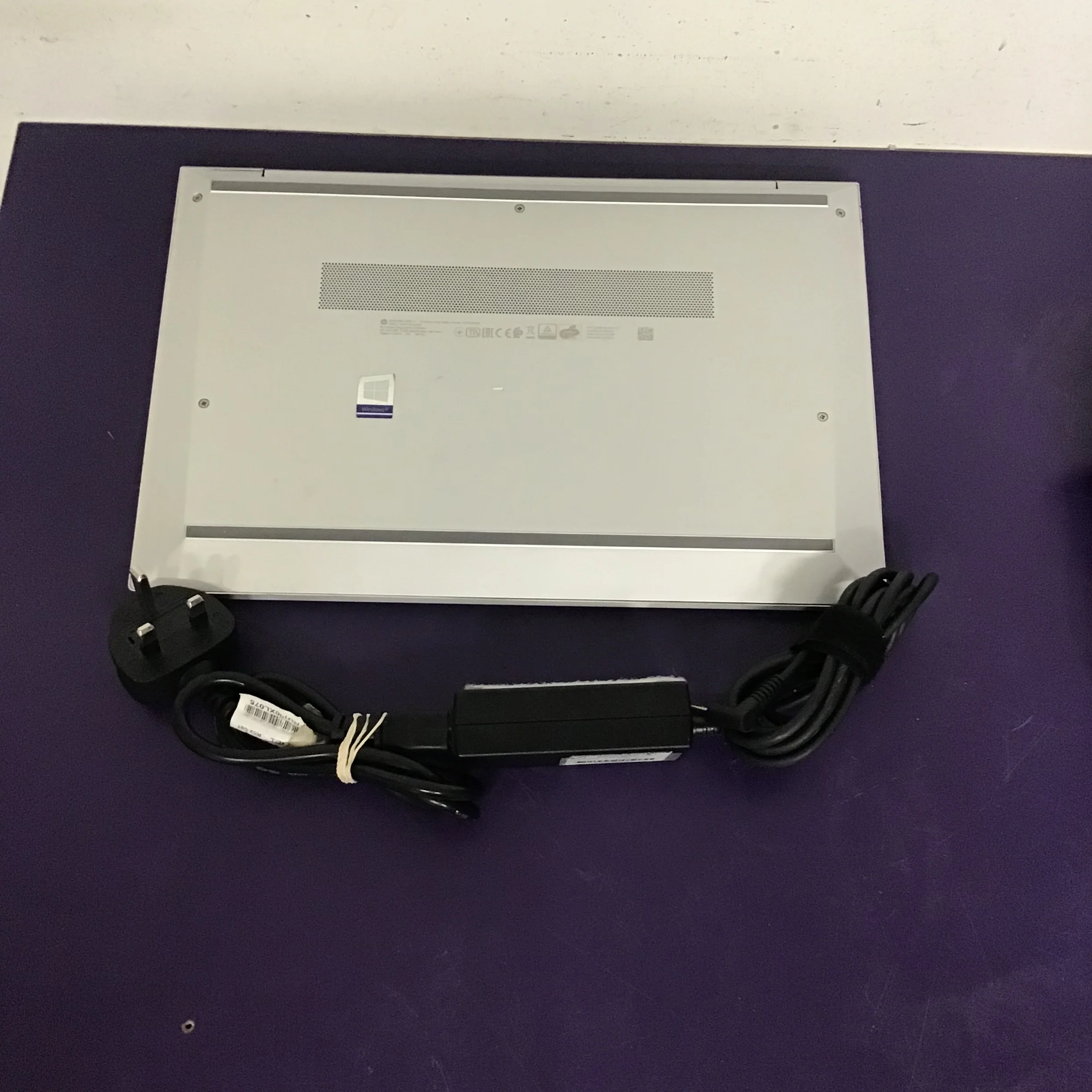 HP elitebook 840 G7 - Image 3