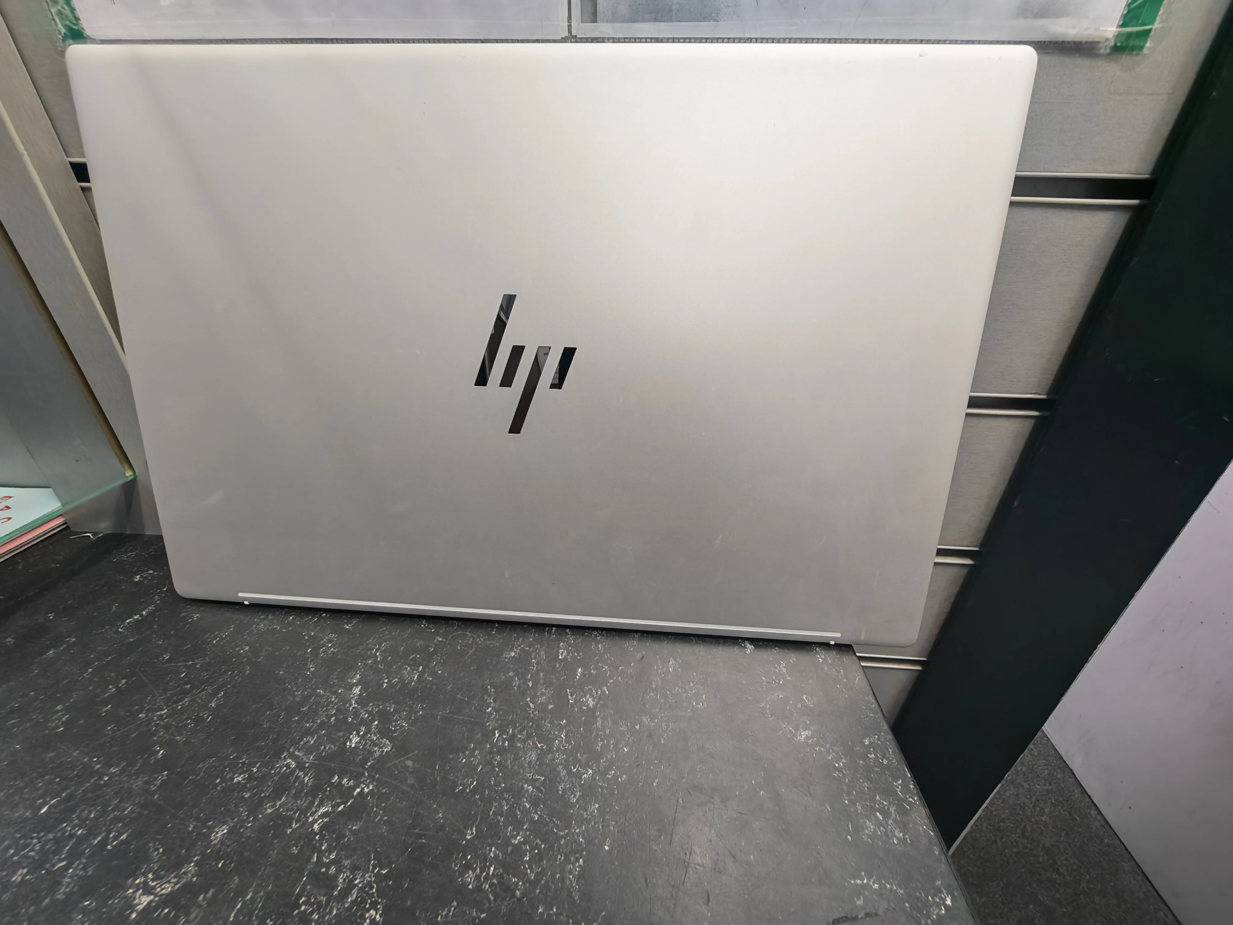 HP Envy 17 Touchscreen Laptop - Image 4