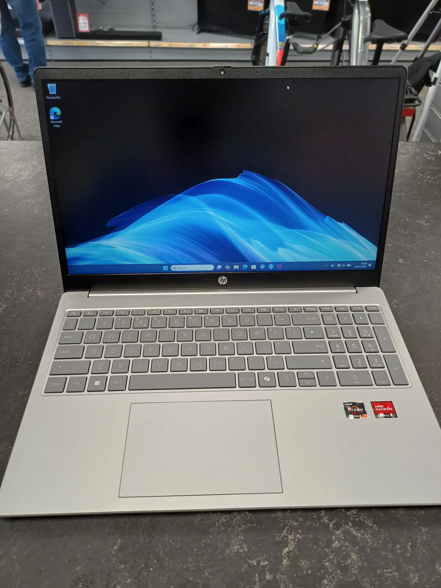 HP Laptop 15 - Image 2