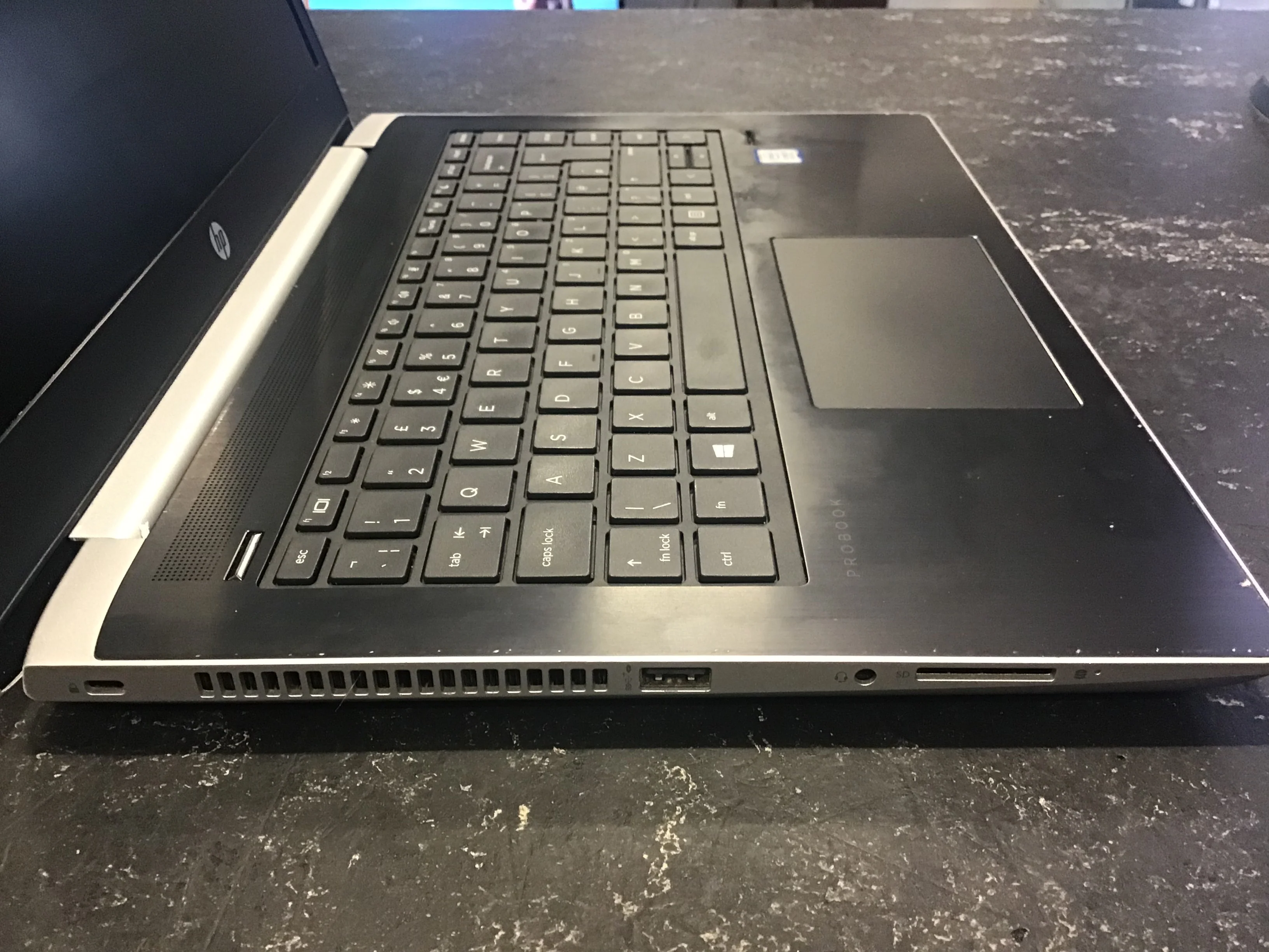 Hp Probook 440 G5 14" Fhd Intel Core I5-8250u 1.60ghz 16gb 240gb Ssd - Image 3