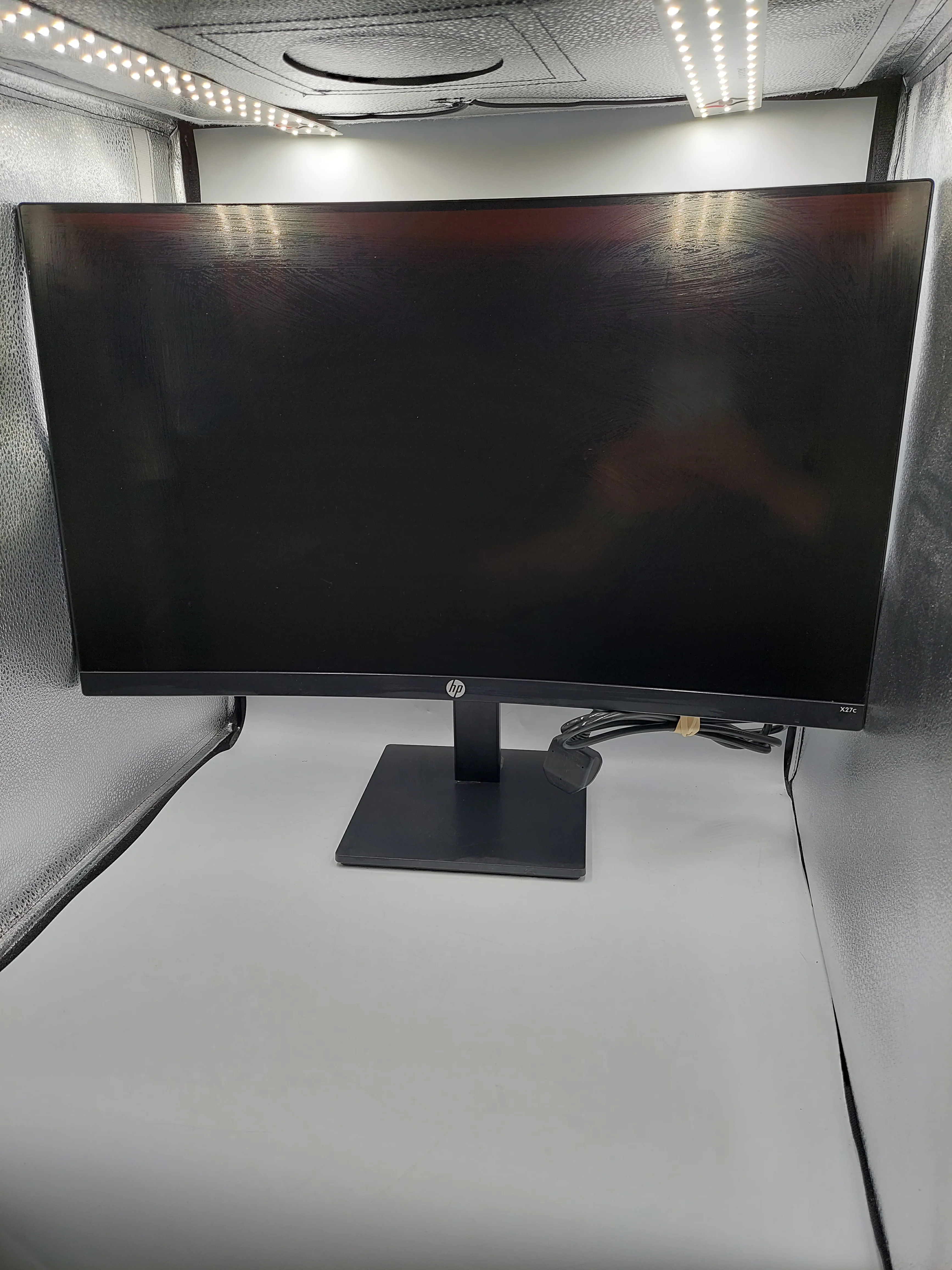 HP X27C 27" Curved FHD 165Hz IPS FreeSync Gaming LED Monitor