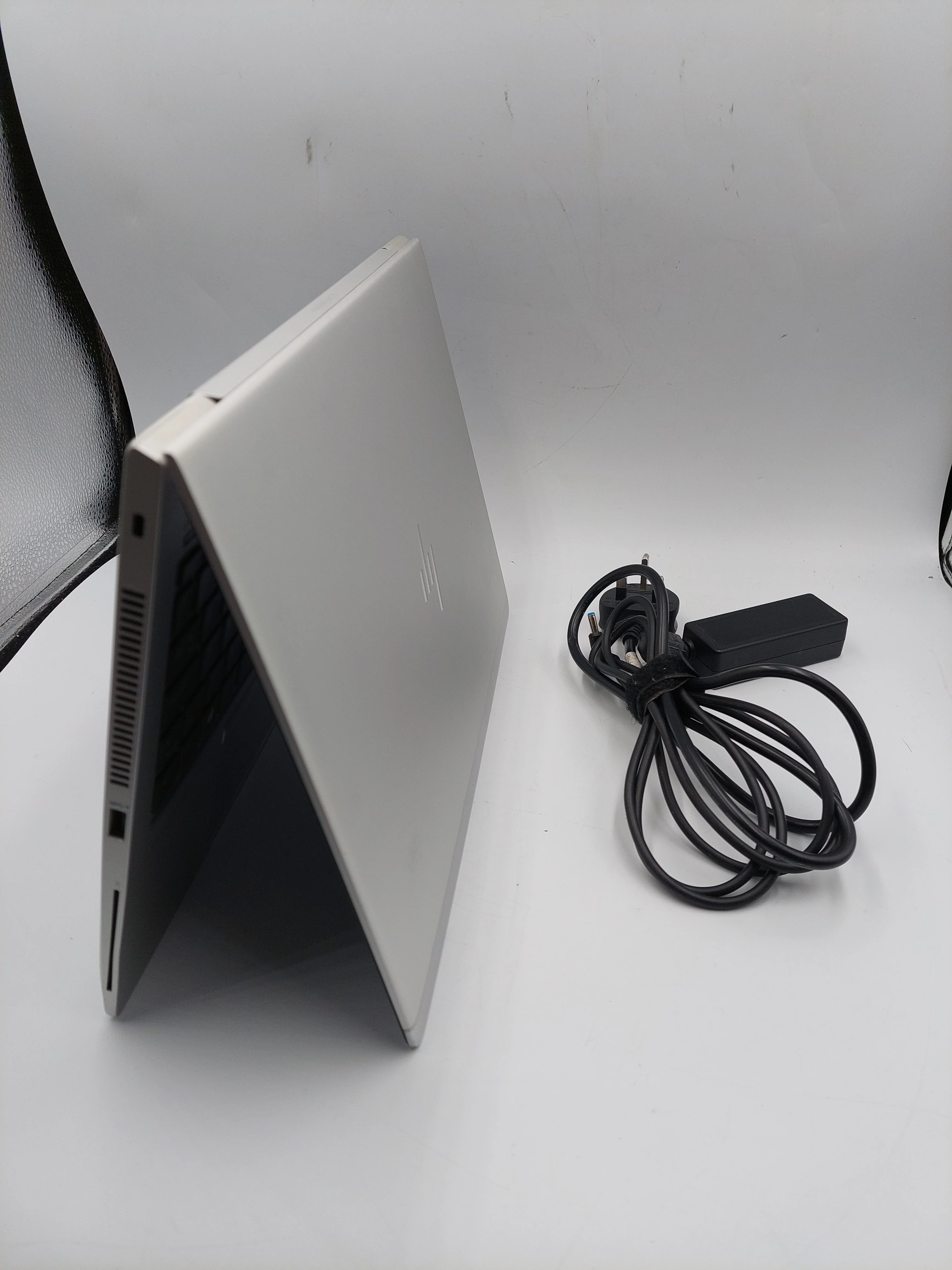 HP745 G5 Ryzen 5 2500U 16GB Ram 256GB SSD 14" Windows 10 - Image 3
