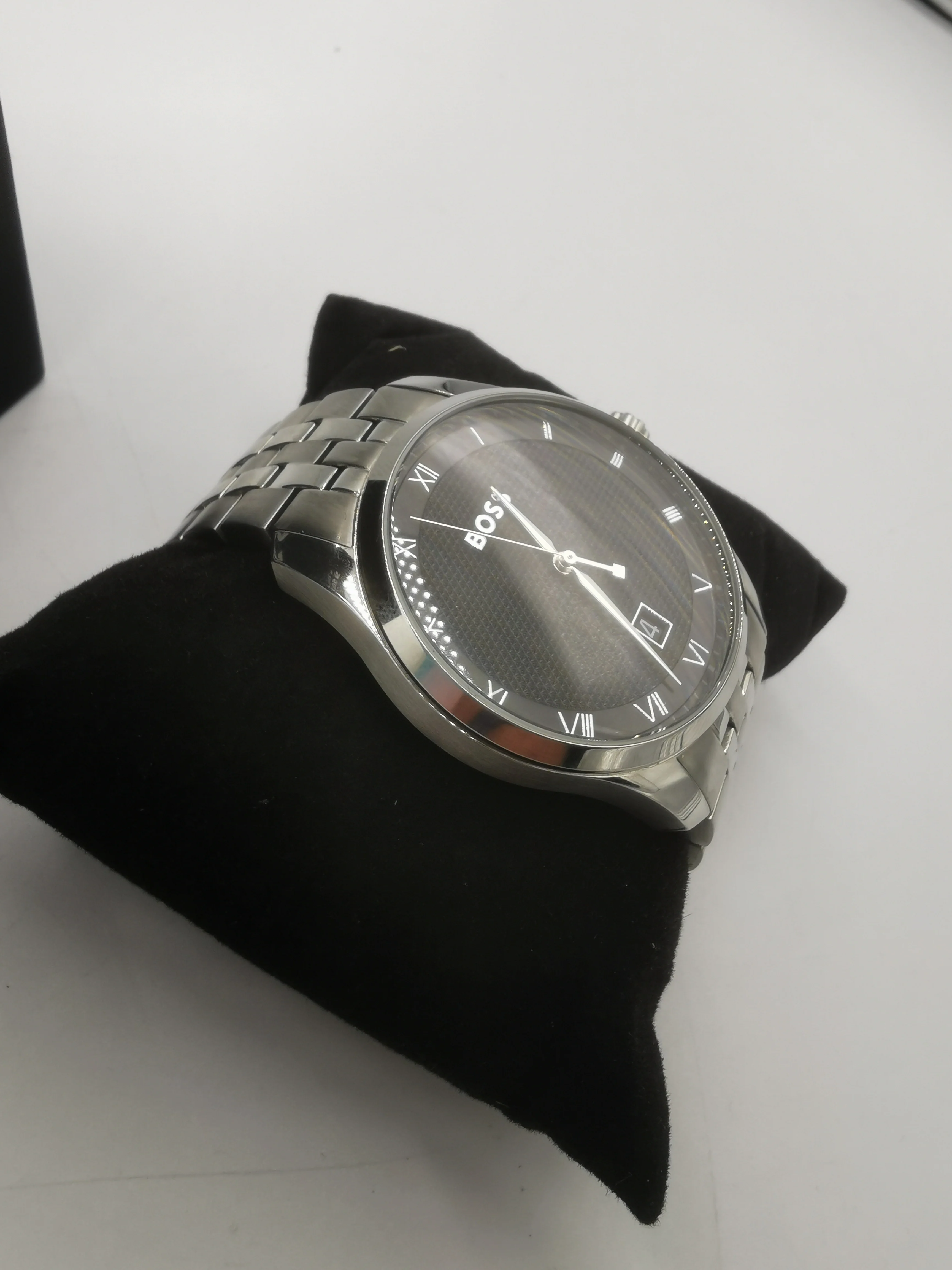 HUGO BOSS HB.324.1.14.3070 Men's Black Dial, Boxed with Spare Links - Image 2