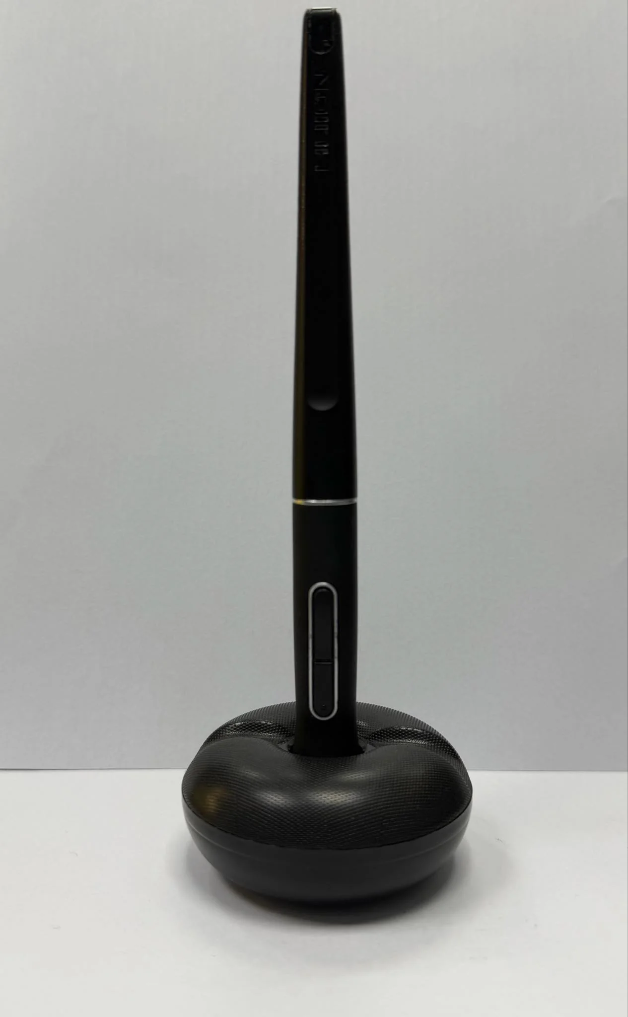 Huion Kamvas 13 With Sylus And Display Stand - Purple - Image 3