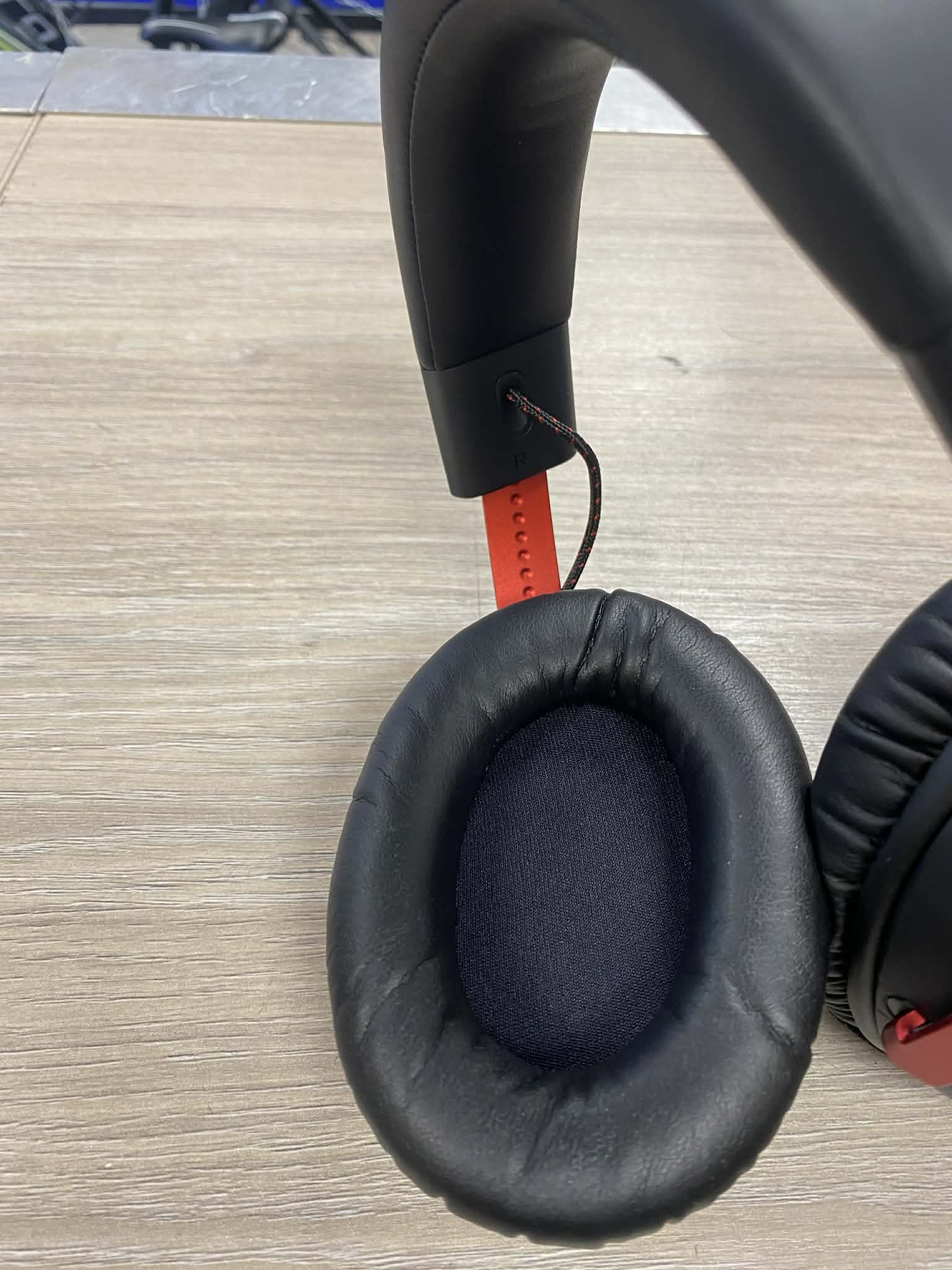 HyperX Cloud III Gaming Headset - Image 2