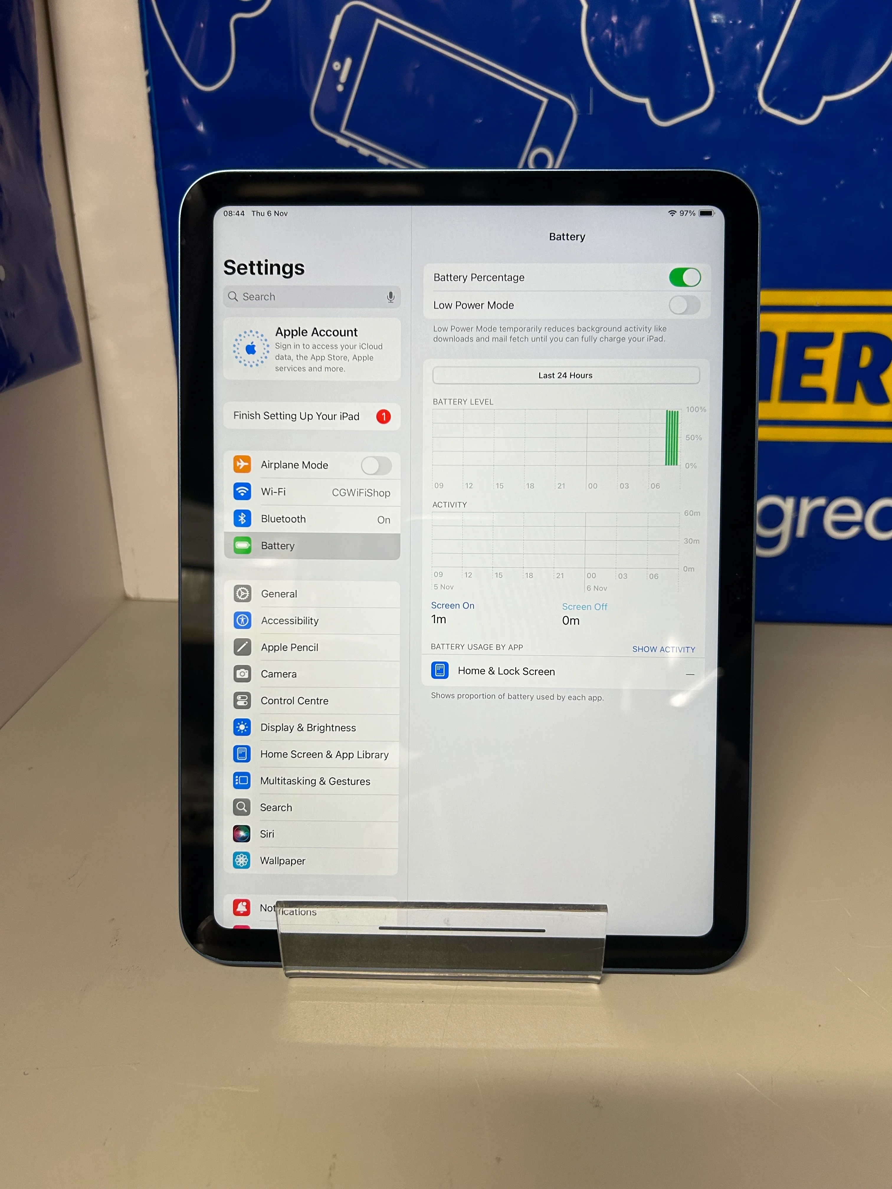 iPad 10th Gen 10.9" 64GB Blue - Image 2
