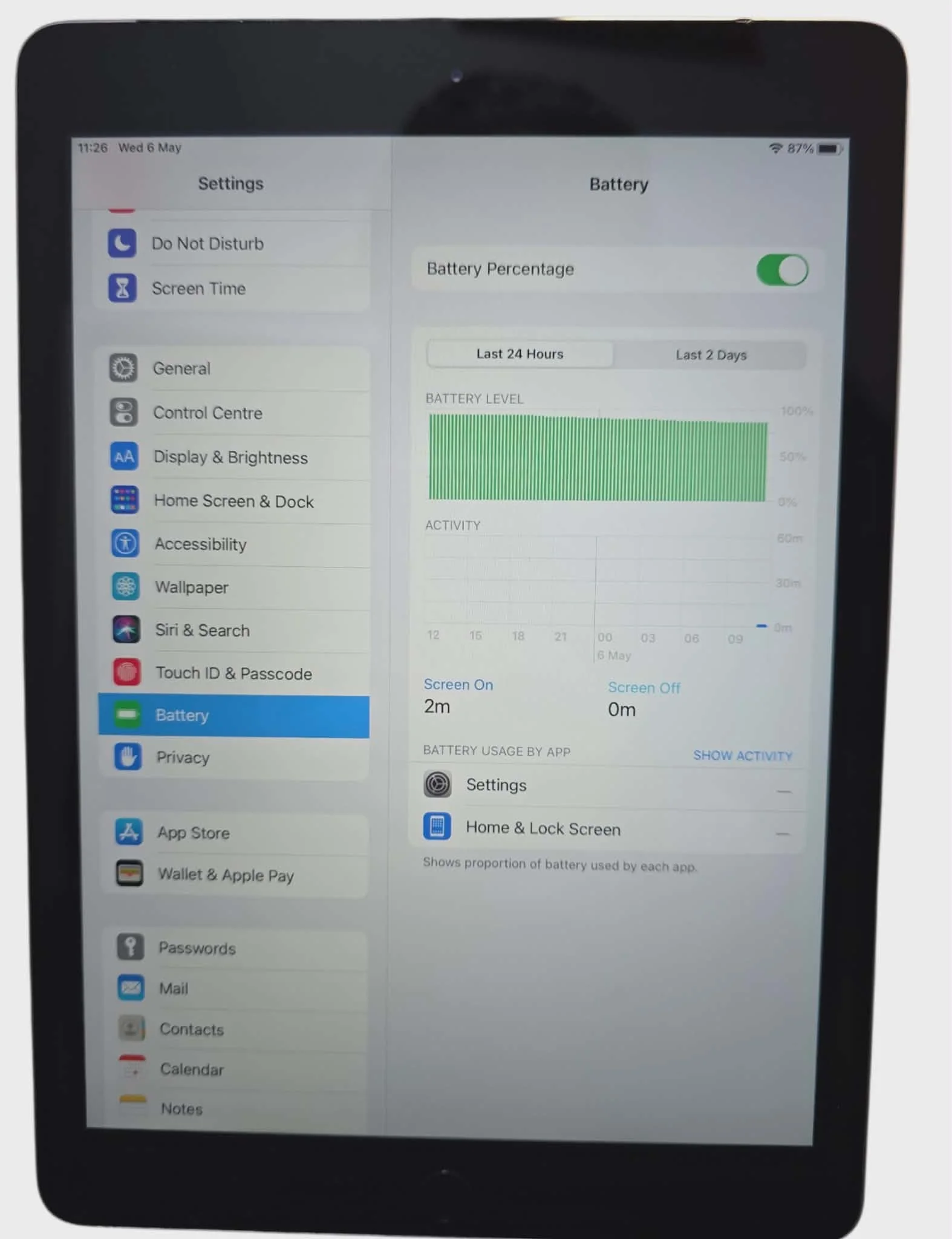 iPad 9.7" (2018) 6th gen 32 GB - Wi-Fi - Space Gray - Image 3