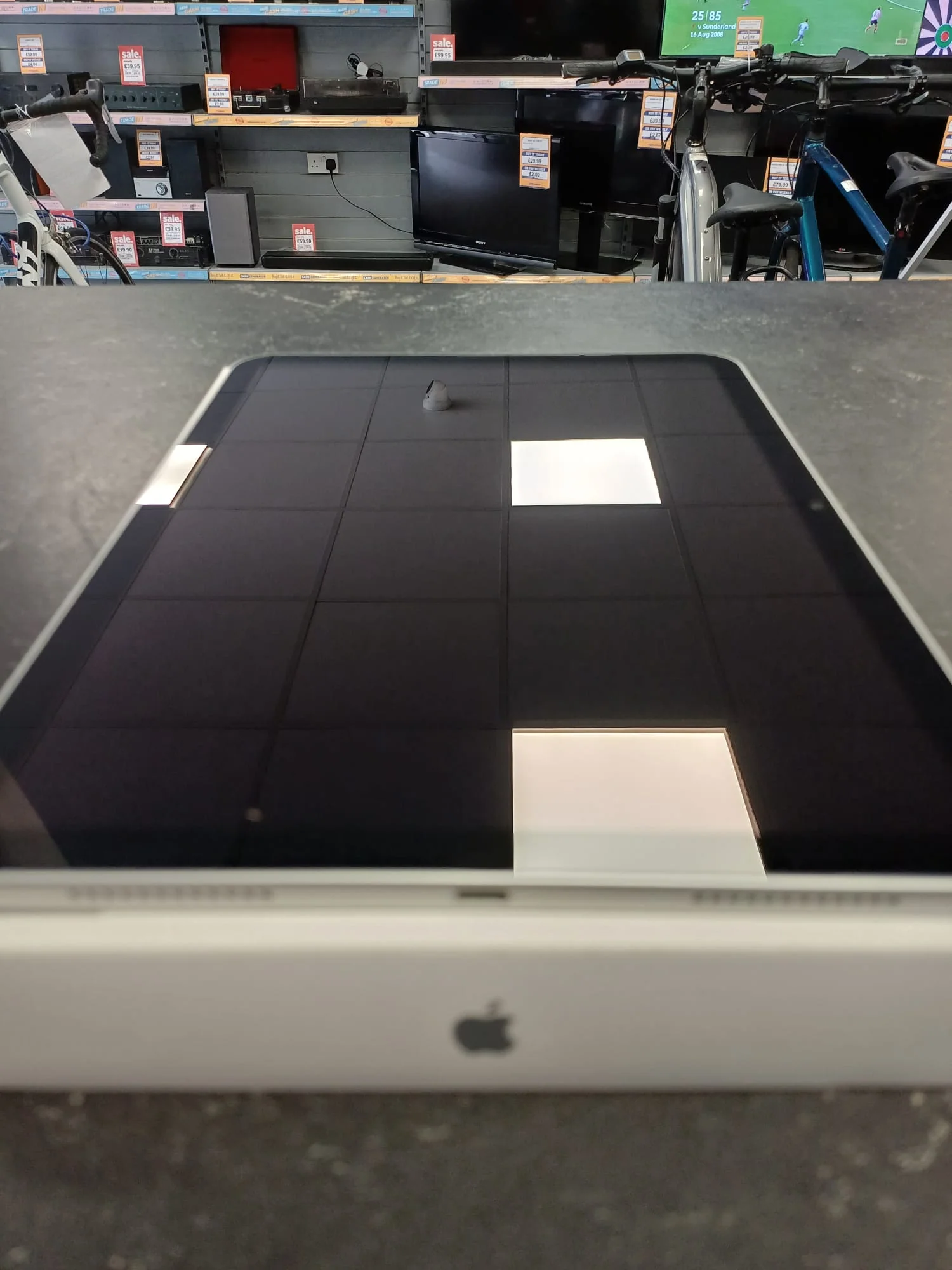 iPad (A16) Wi-Fi 128GB | Model A3354 - Image 3