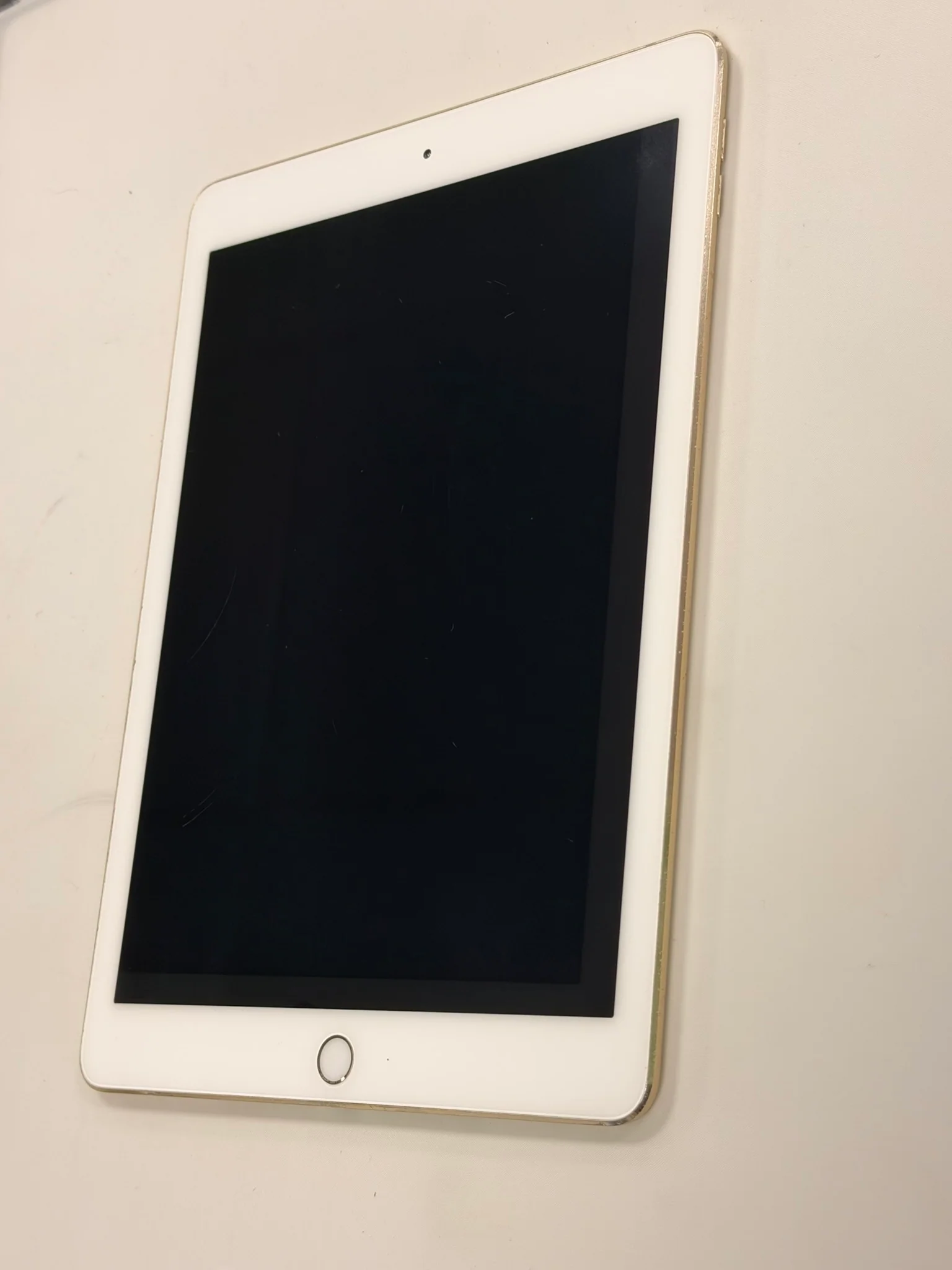 Ipad air 2 gold 32gb a1566 - Image 3
