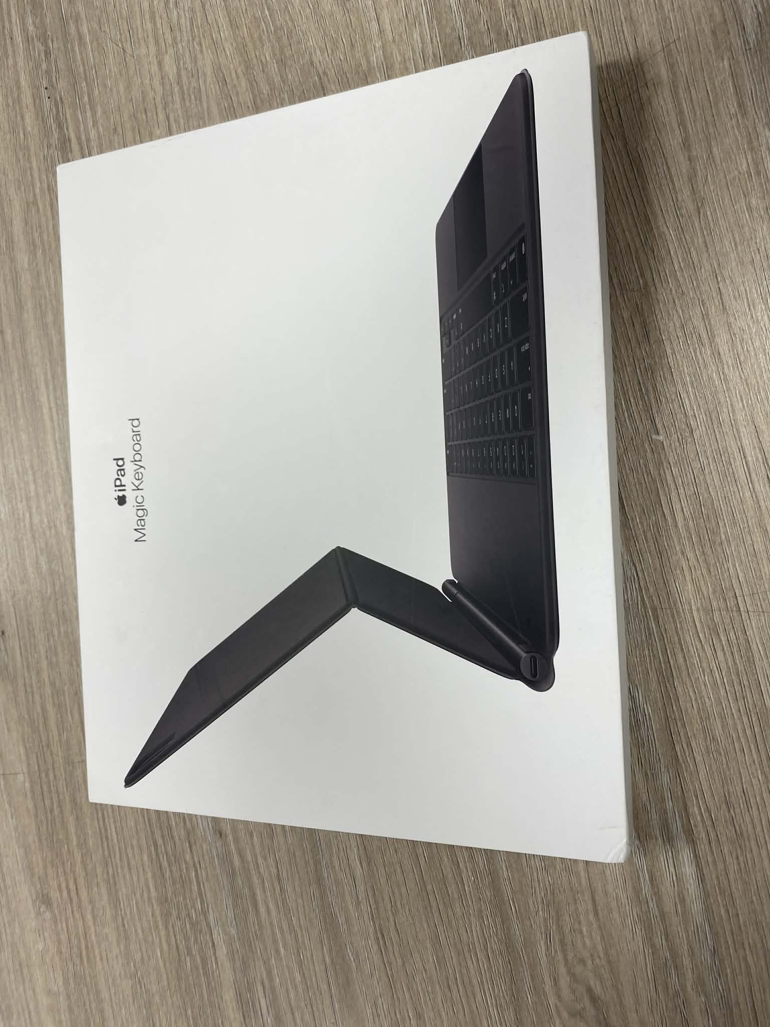 IPAD MAGIC KEYBOARD - Image 3