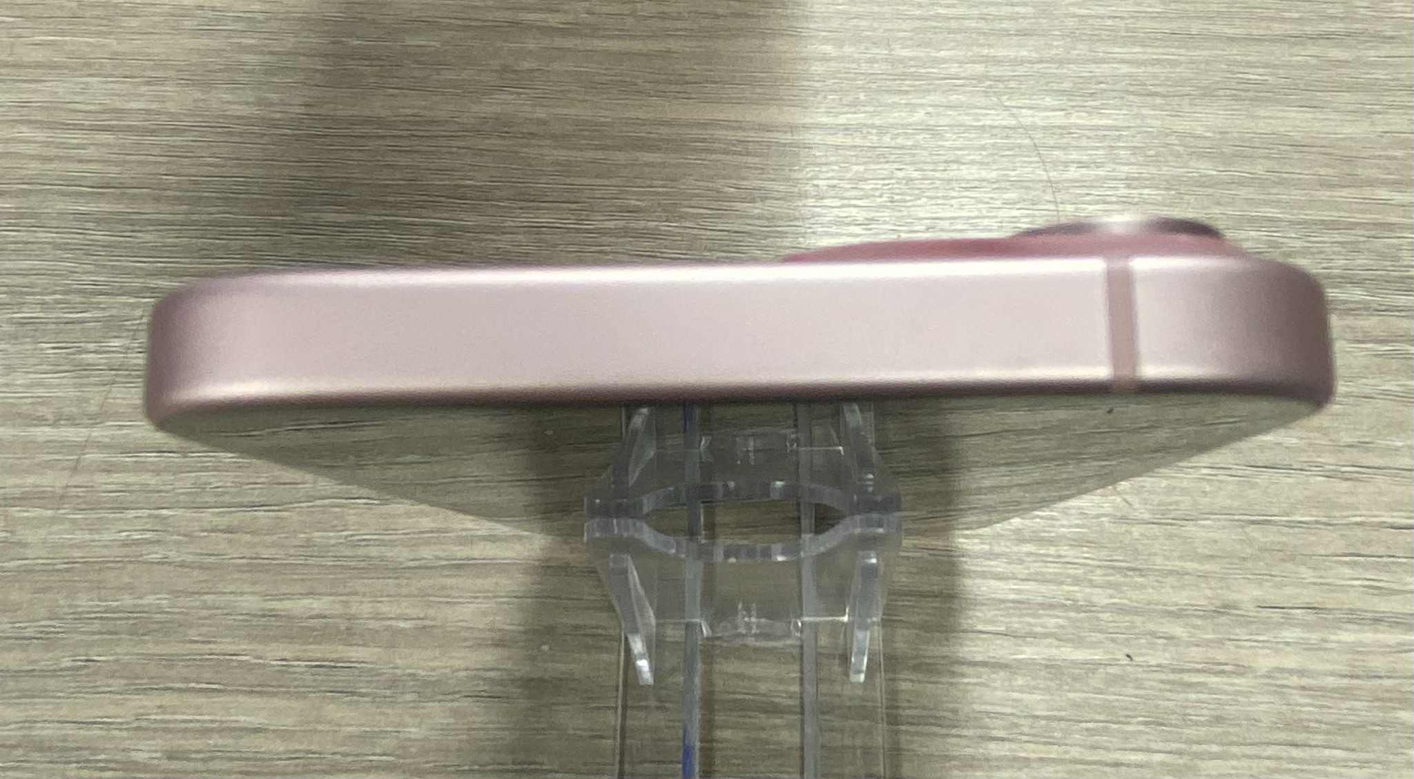 iPhone 15 - 128GB - Image 4
