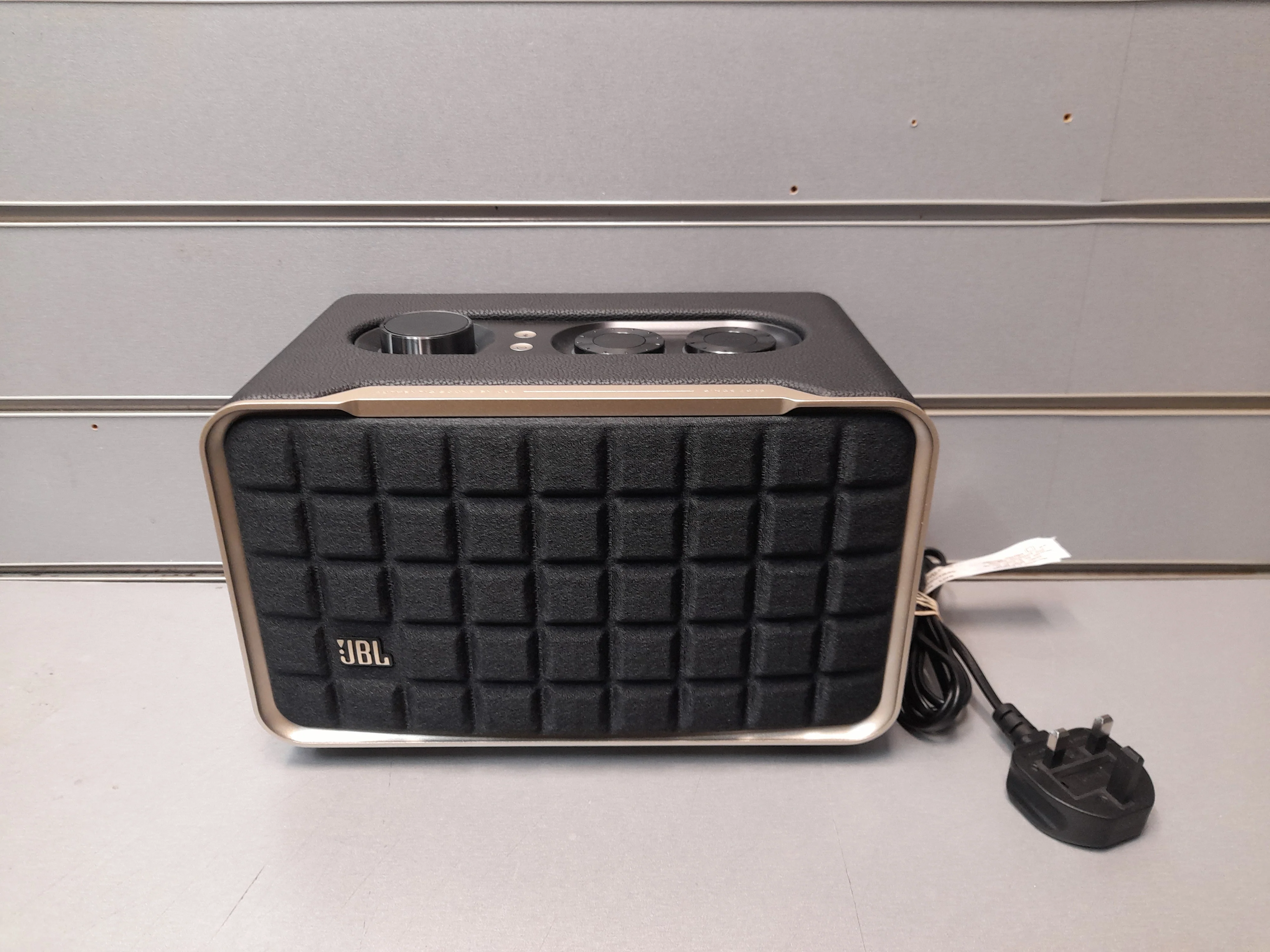 JBL Authentics 200 Smart Speaker - Image 2