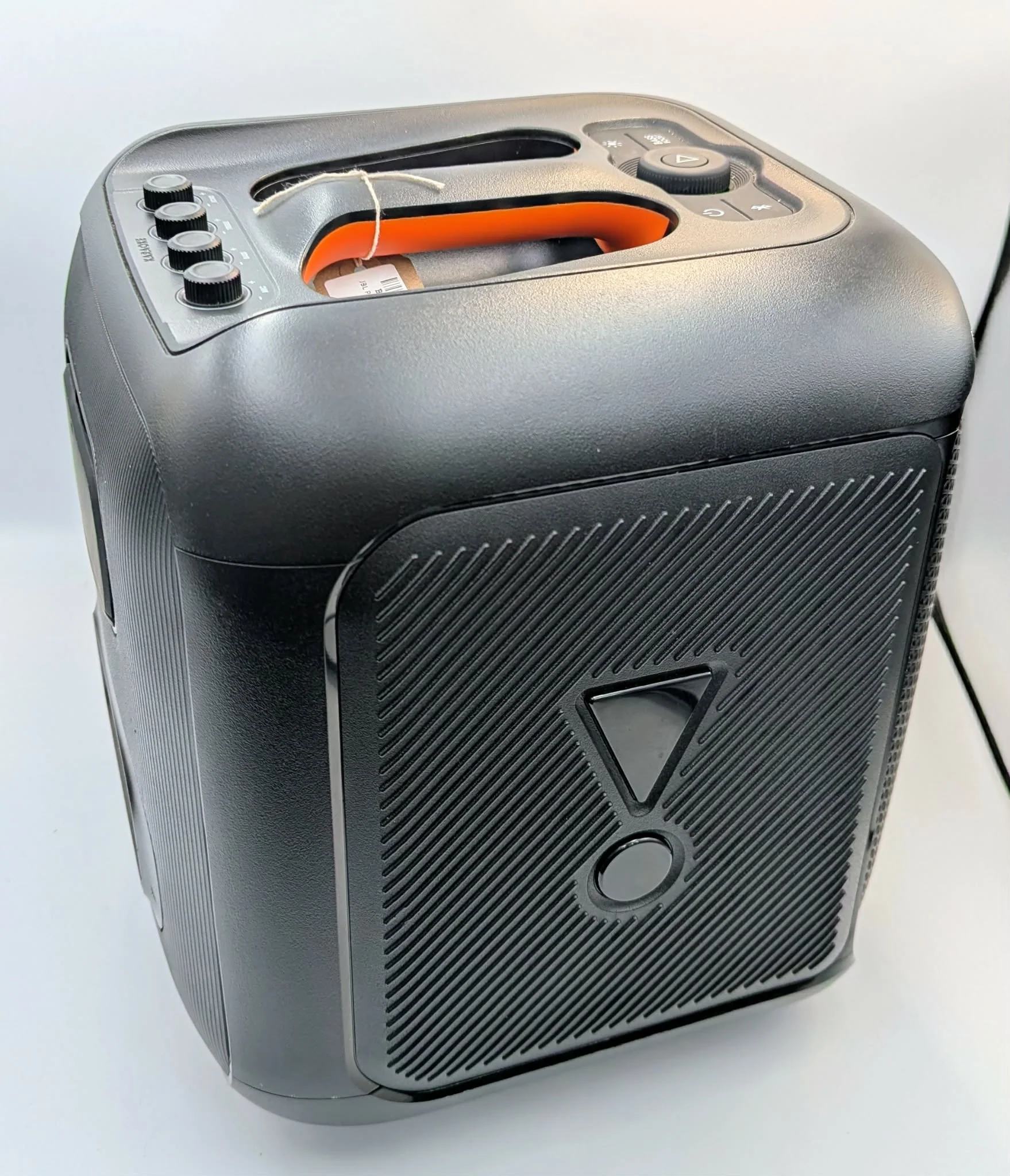 JBL Partybox Encore Essential Bluetooth Speaker unboxed - Image 3