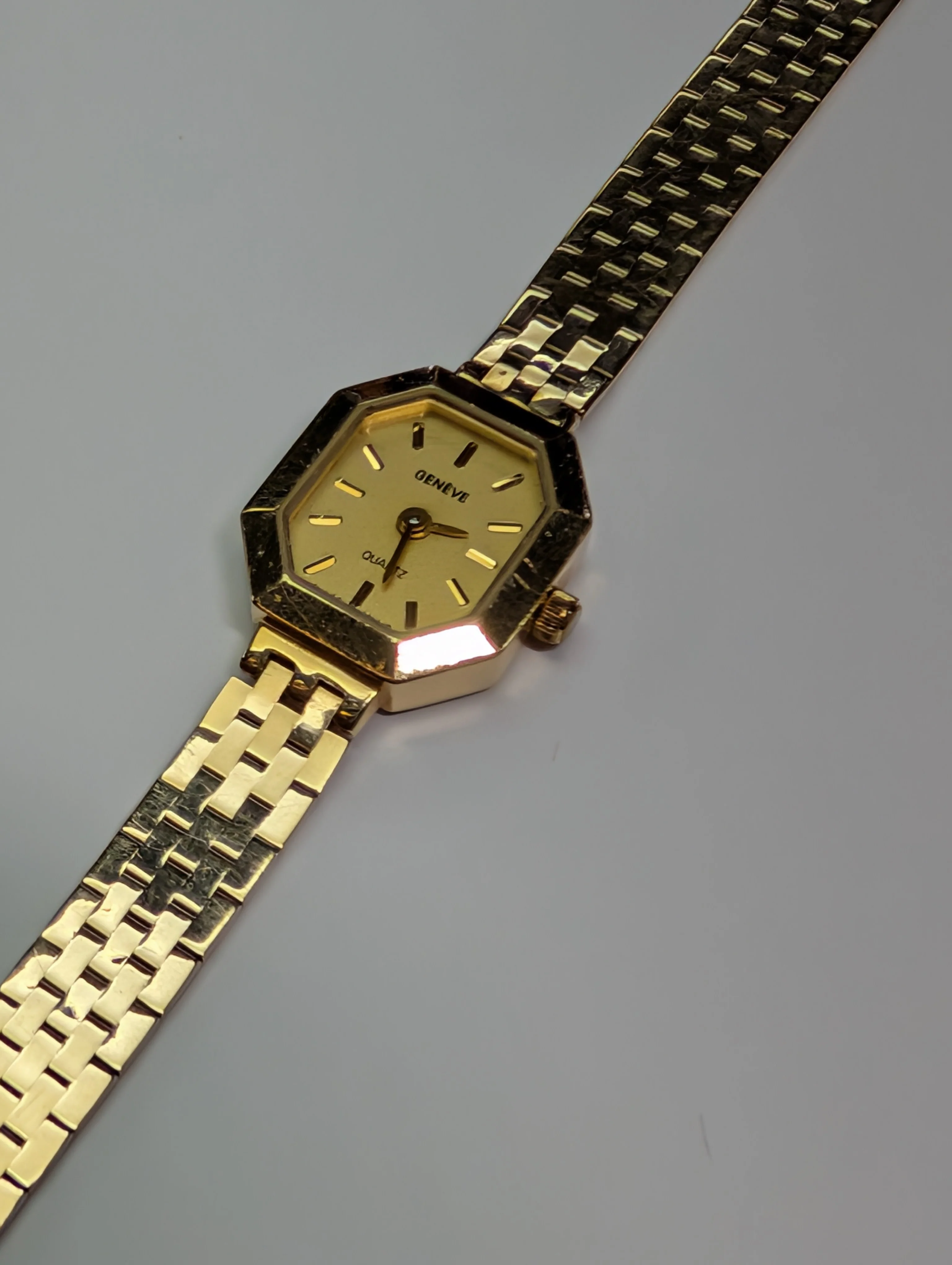 Ladies 14ct Gold Geneve Quartz Watch - Image 2