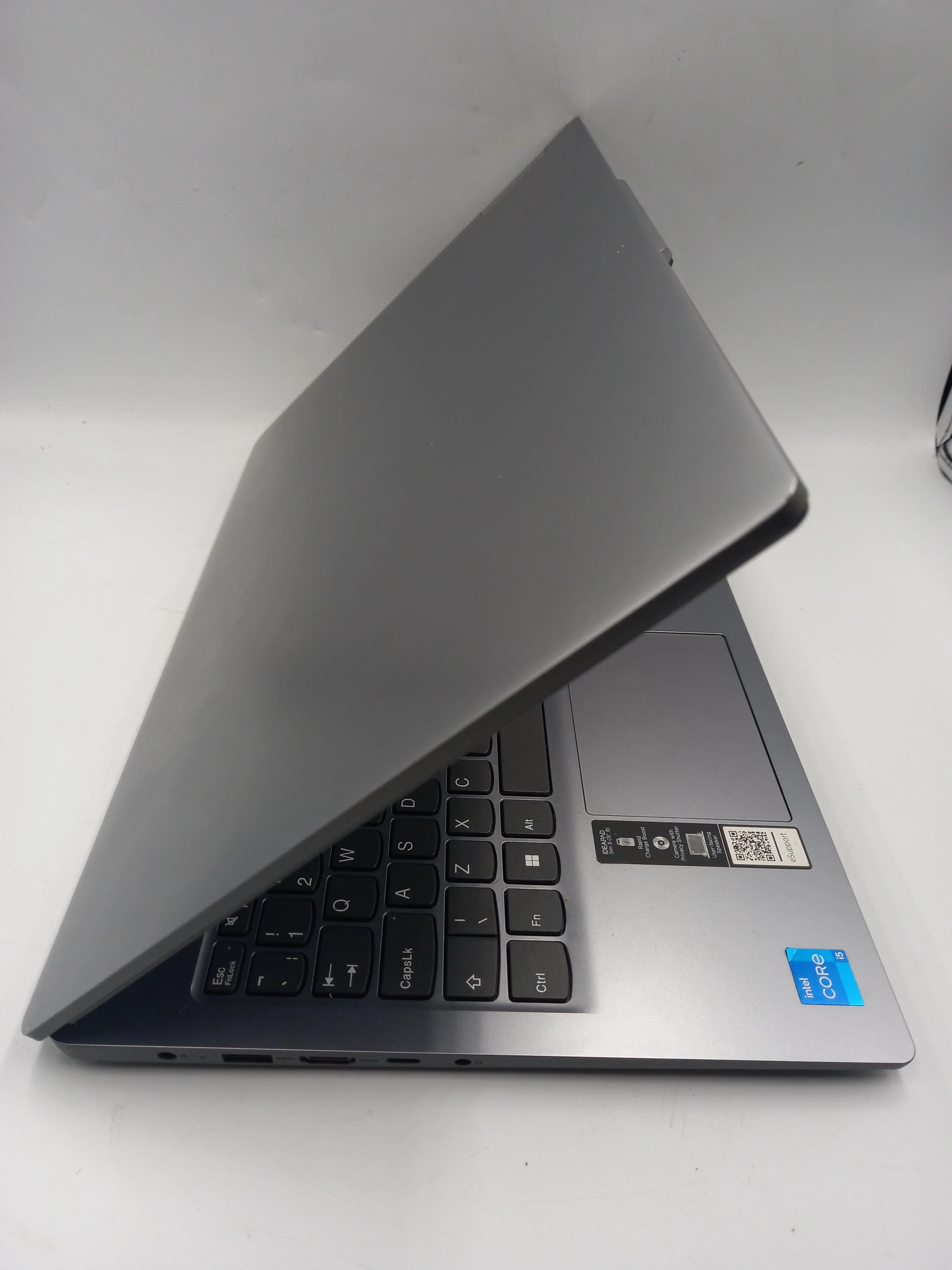Lenovo 3 15IAH8/i5-13420H/8GB Ram/256GB SSD/15"/W11/Unboxed with Charger - Image 4