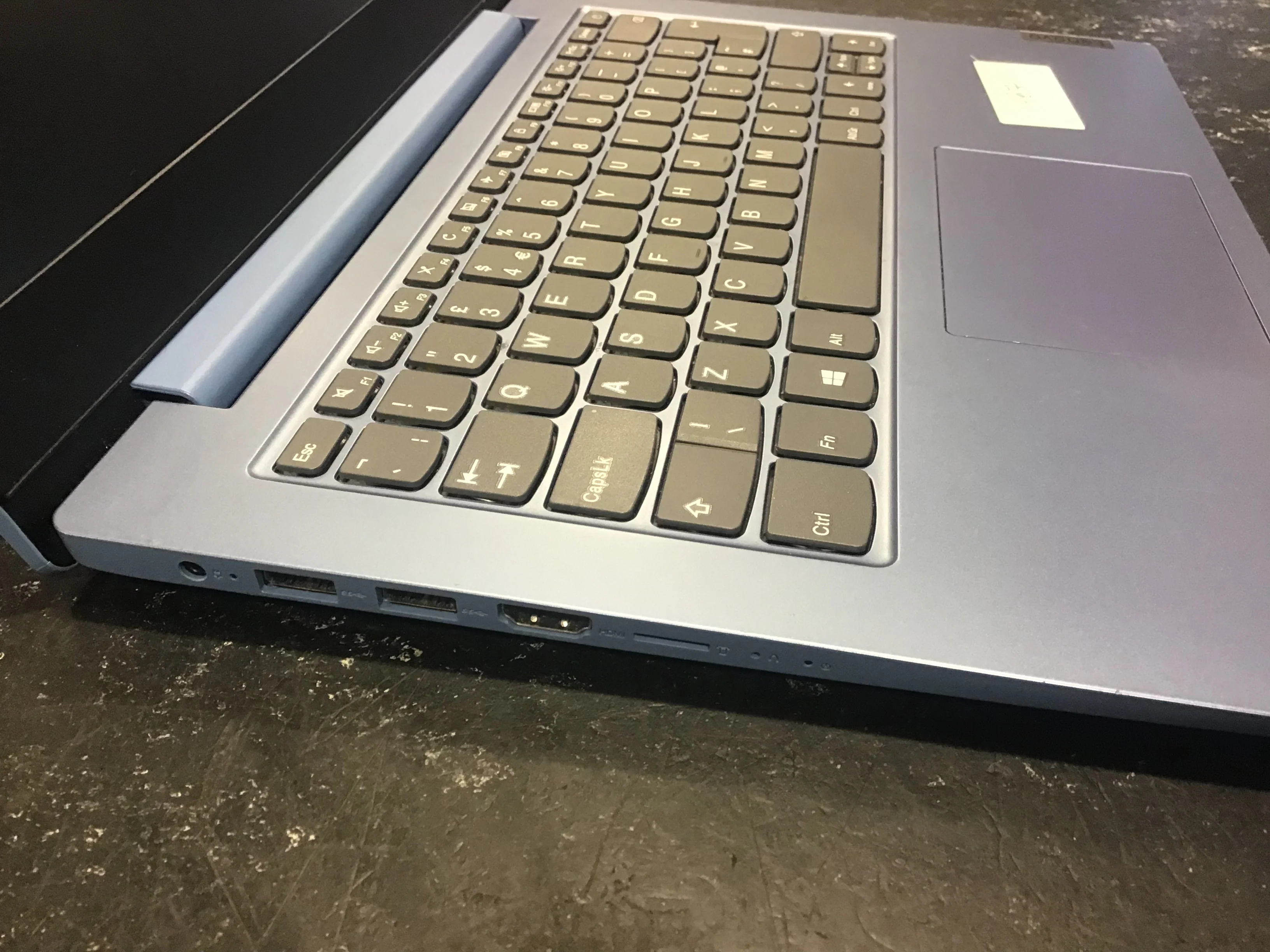 Lenovo IdeaPad Slim 3 Chromebook - Image 3