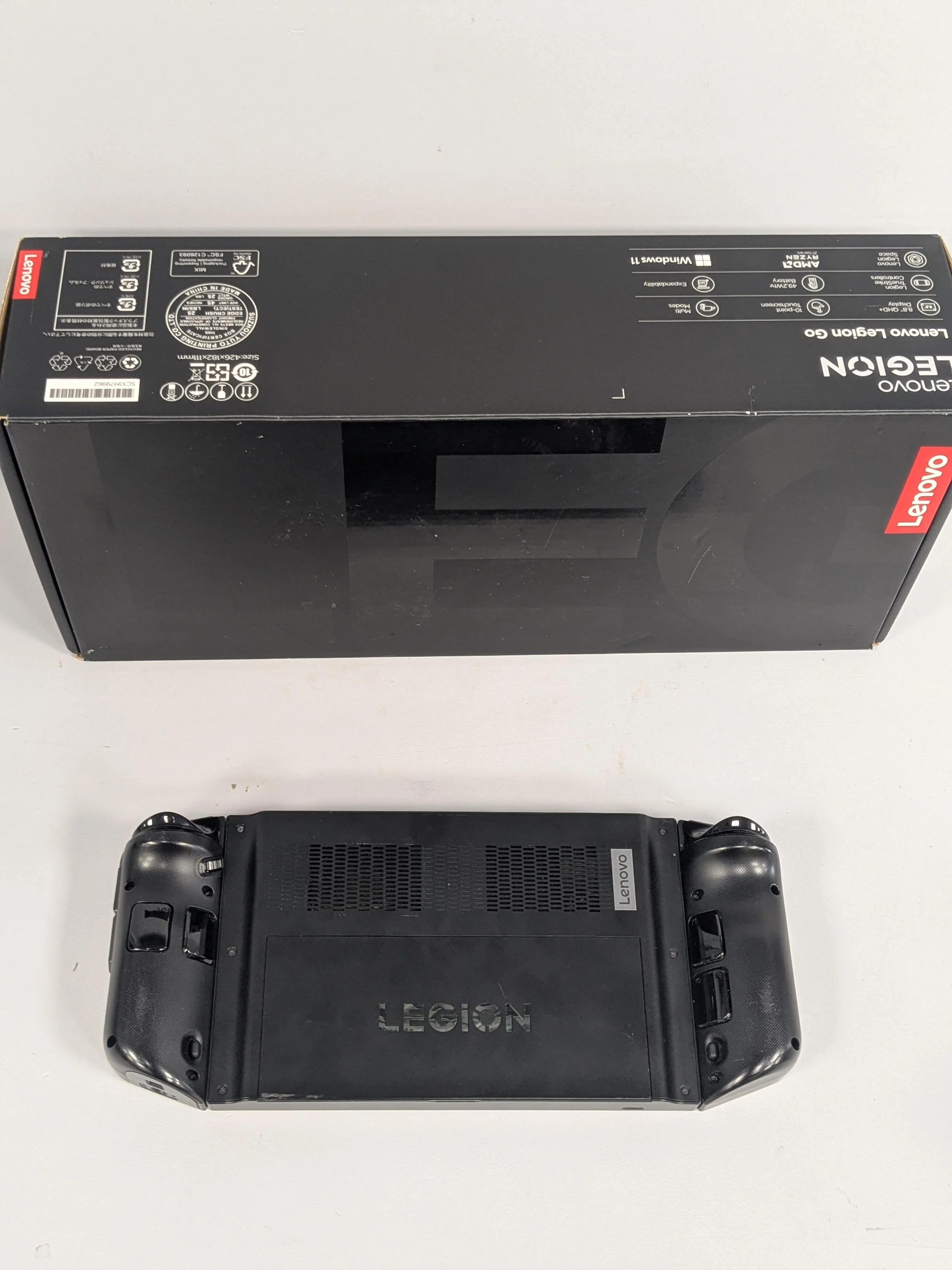 Lenovo Legion Go 2TB Console With Ugreen Docking Station - Image 4