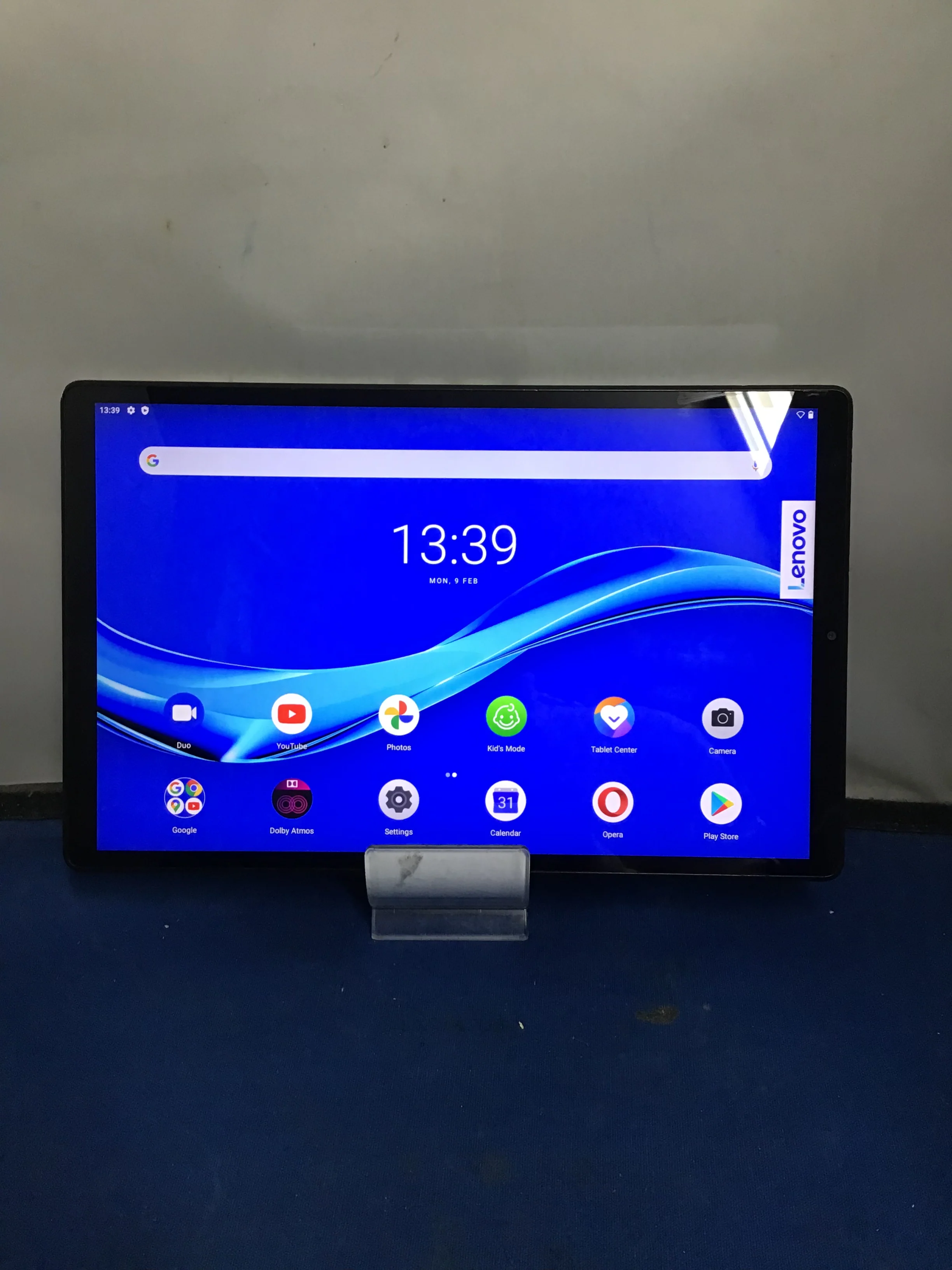 Lenovo M10 - Image 3