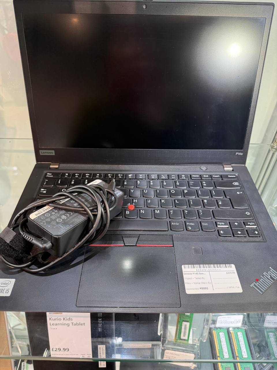 Lenovo P14S Gen 2/i5-1145G7/8GB Ram/256GB SSD/14"/W11 - Image 4