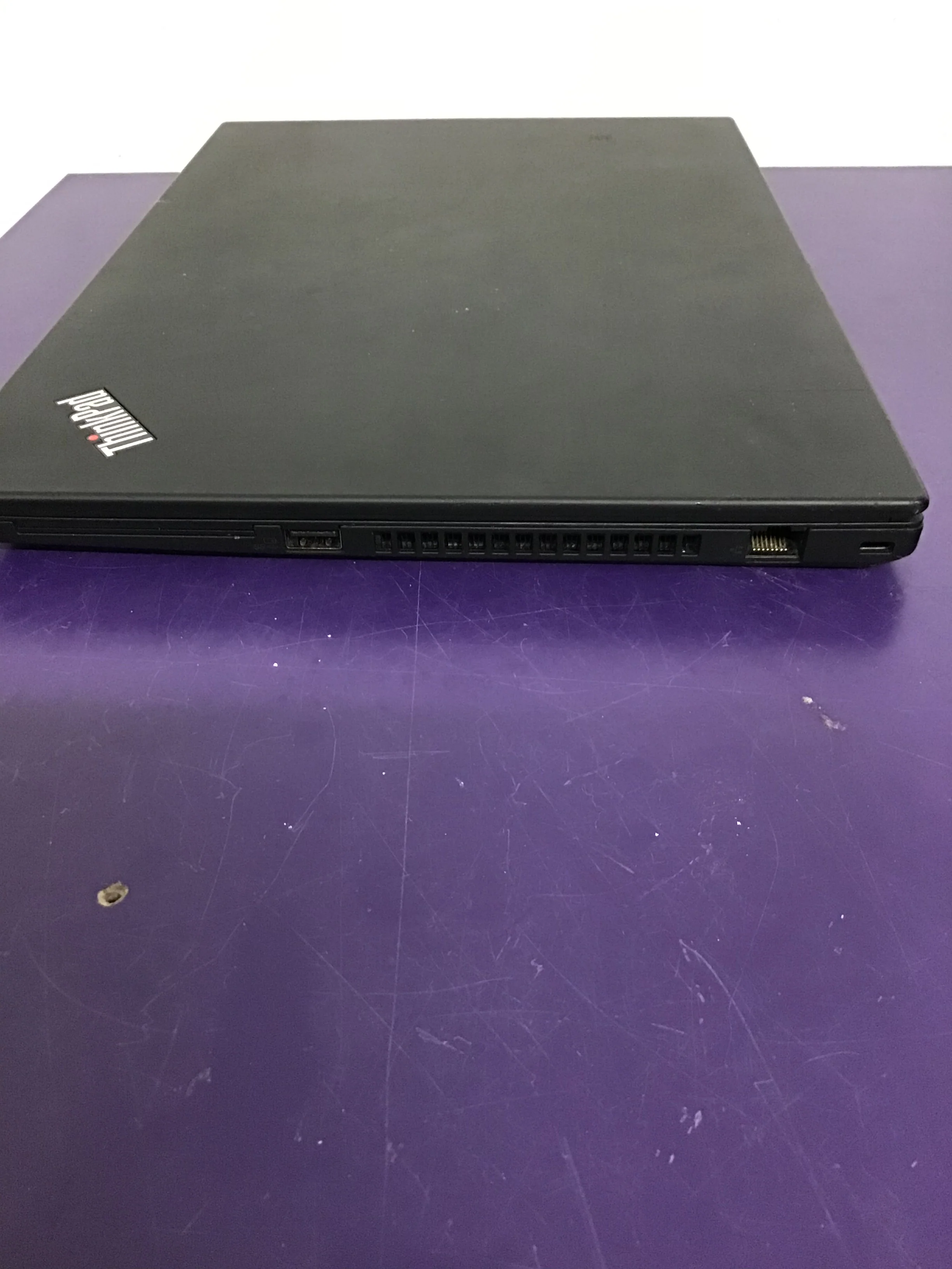 Lenovo Thinkpad T490 - Image 3