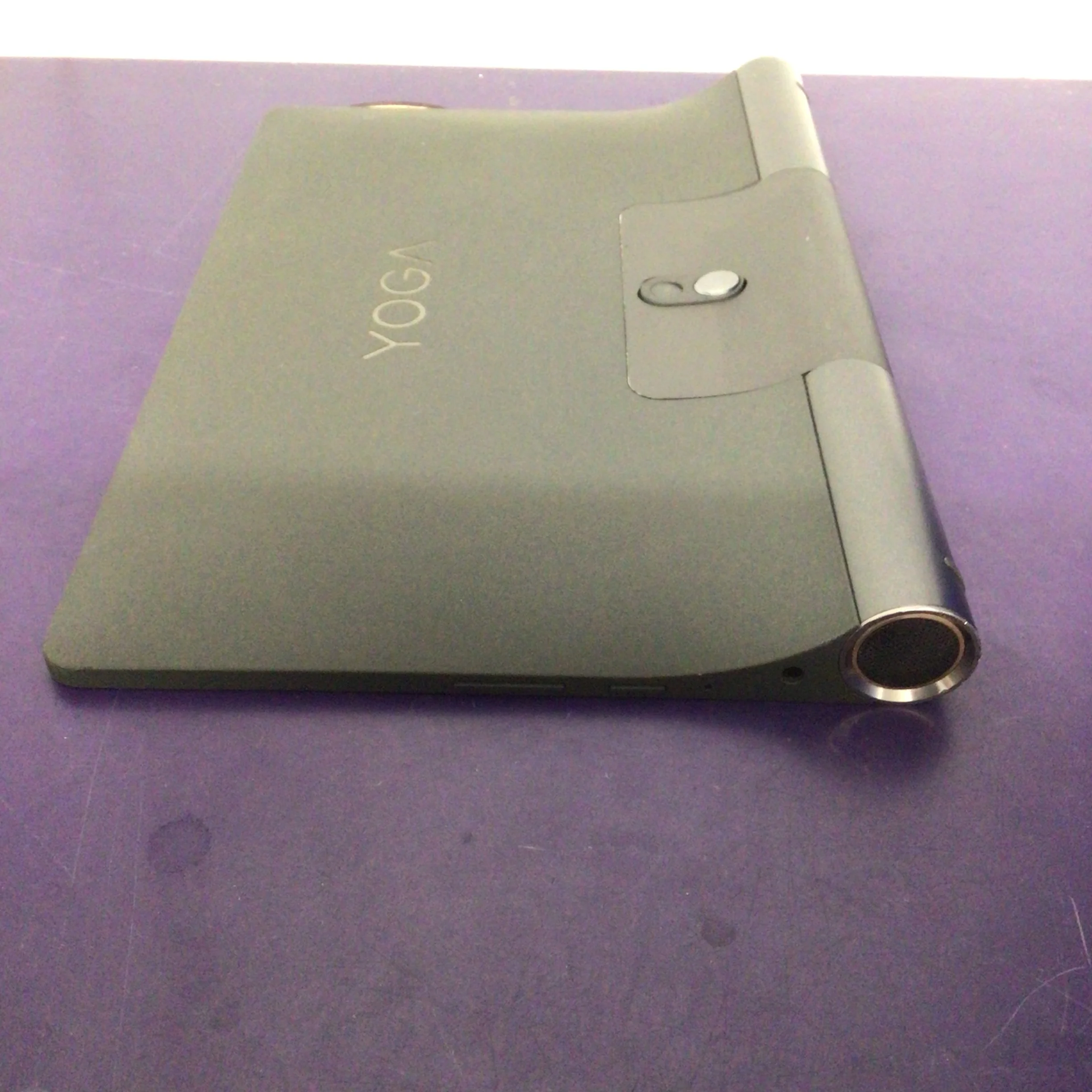 Lenovo Yoga Tablet - Image 4