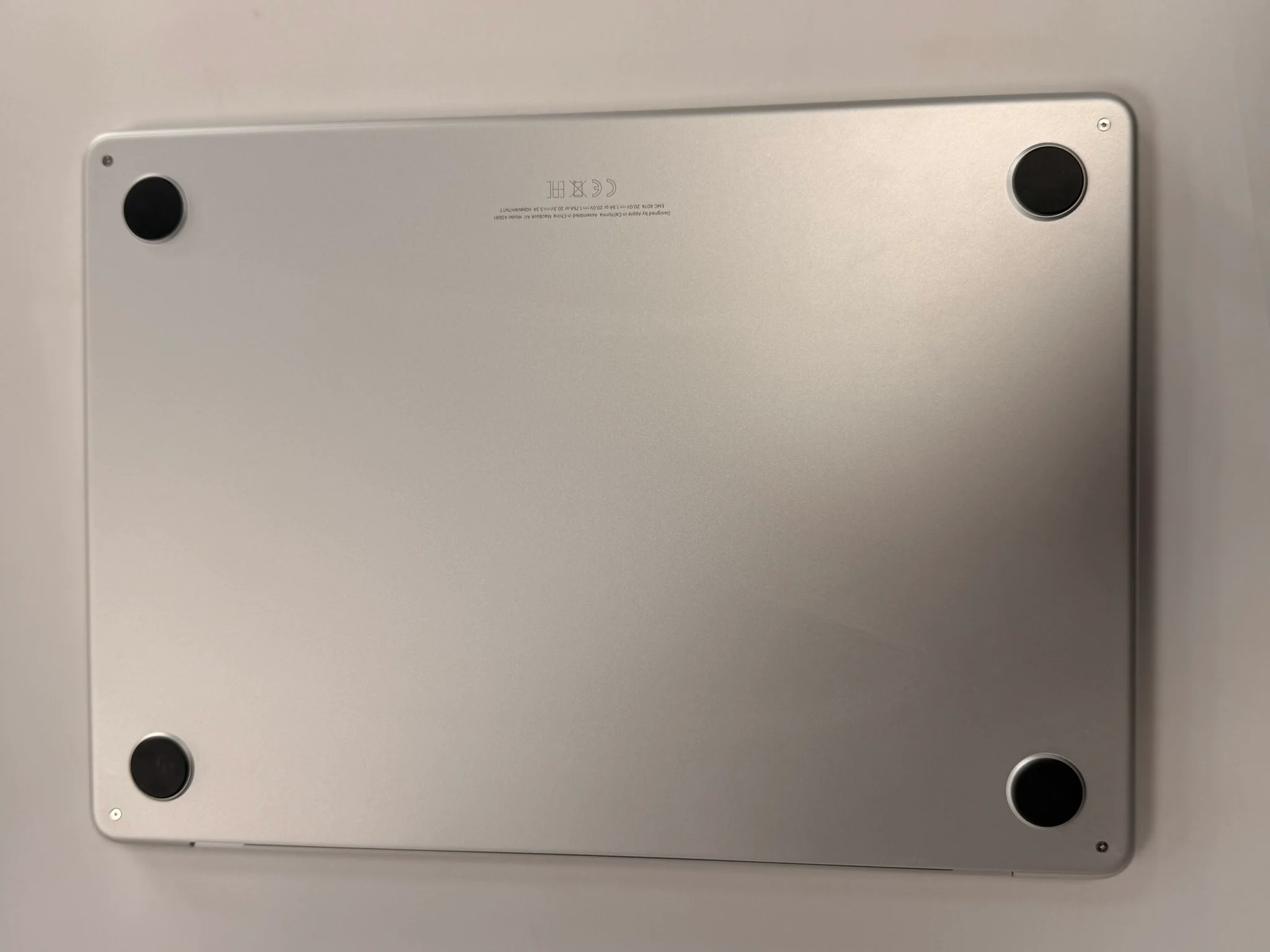 MacBook Air 14,2/M2 (8-CPU 8-GPU)/8GB Ram/256GB SSD/13" 2022 - Image 3